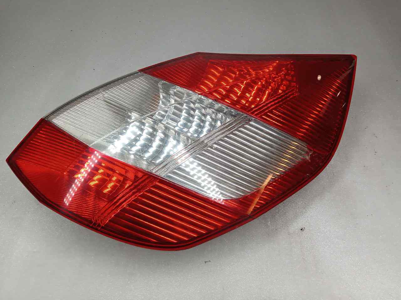 RENAULT Scenic 2 generation (2003-2010) Baglygte højre baglygte 15911600 23801678