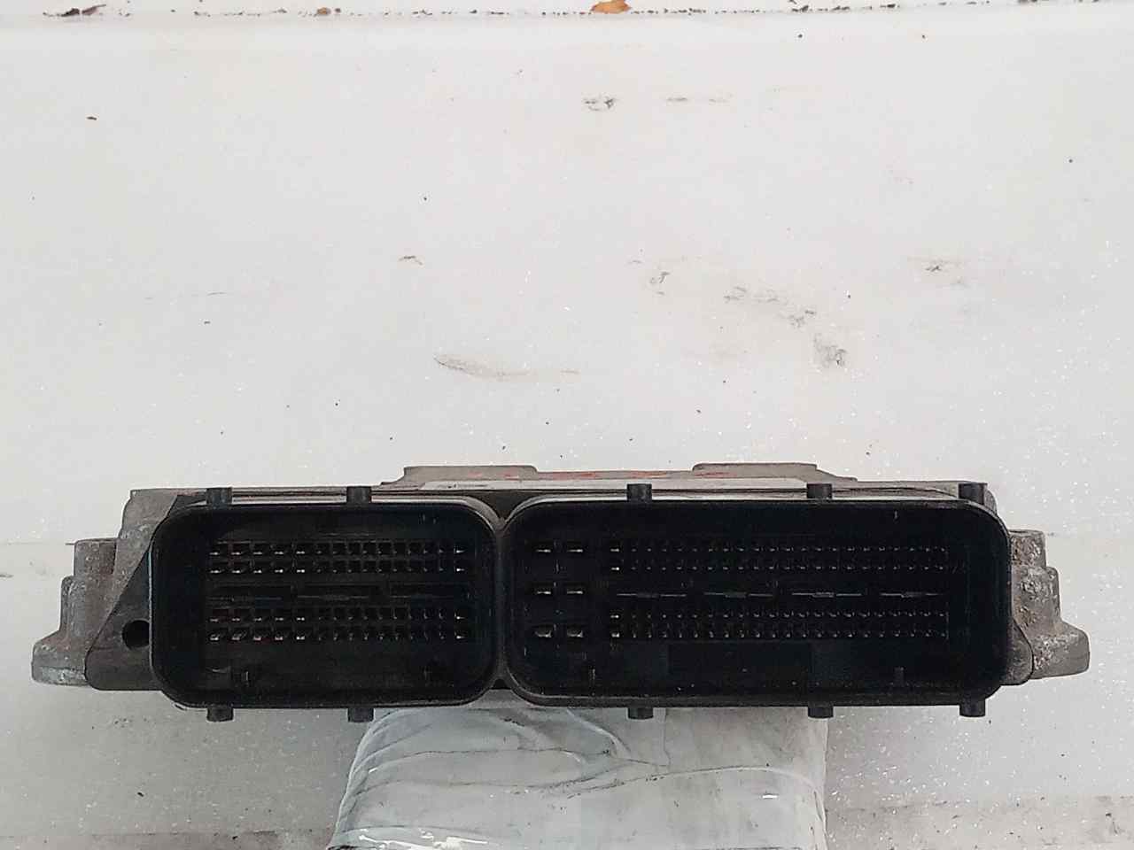 Switchboard engine uce BSE 0281013228 de Volkswagen Golf v (1k1) 2003-2008 102 CV - pieza usada