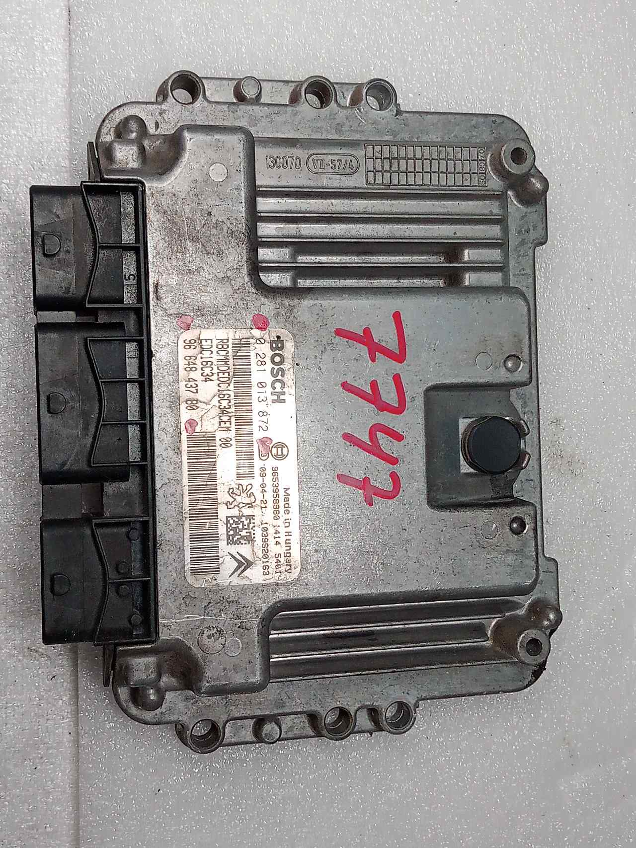 DODGE Блок керування двигуном ECU 0281013872 25719016