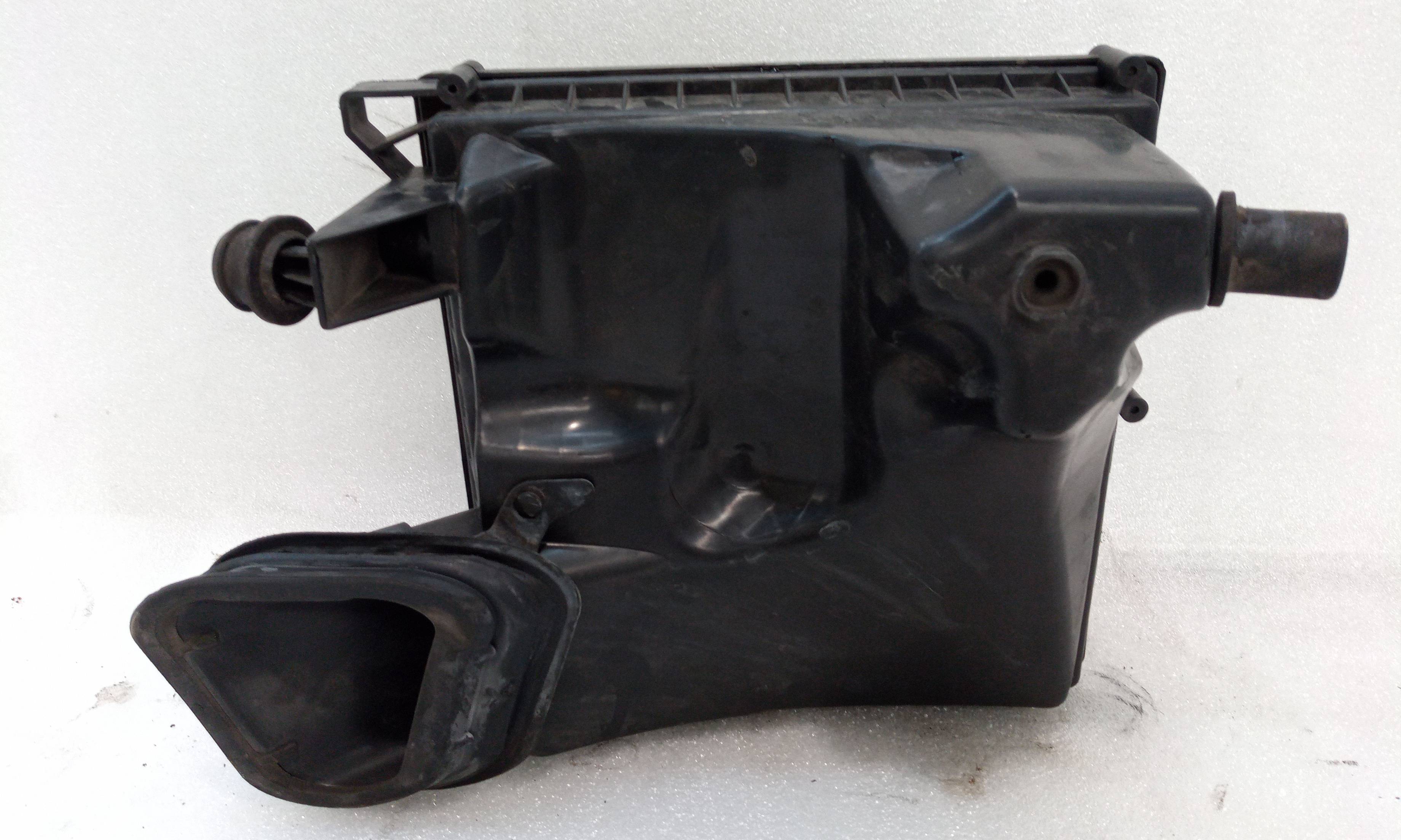 Caja del filtro aire A20DTH 13311896 de Opel Zafira c tourer 2010-2013 con 224000 km - pieza usada