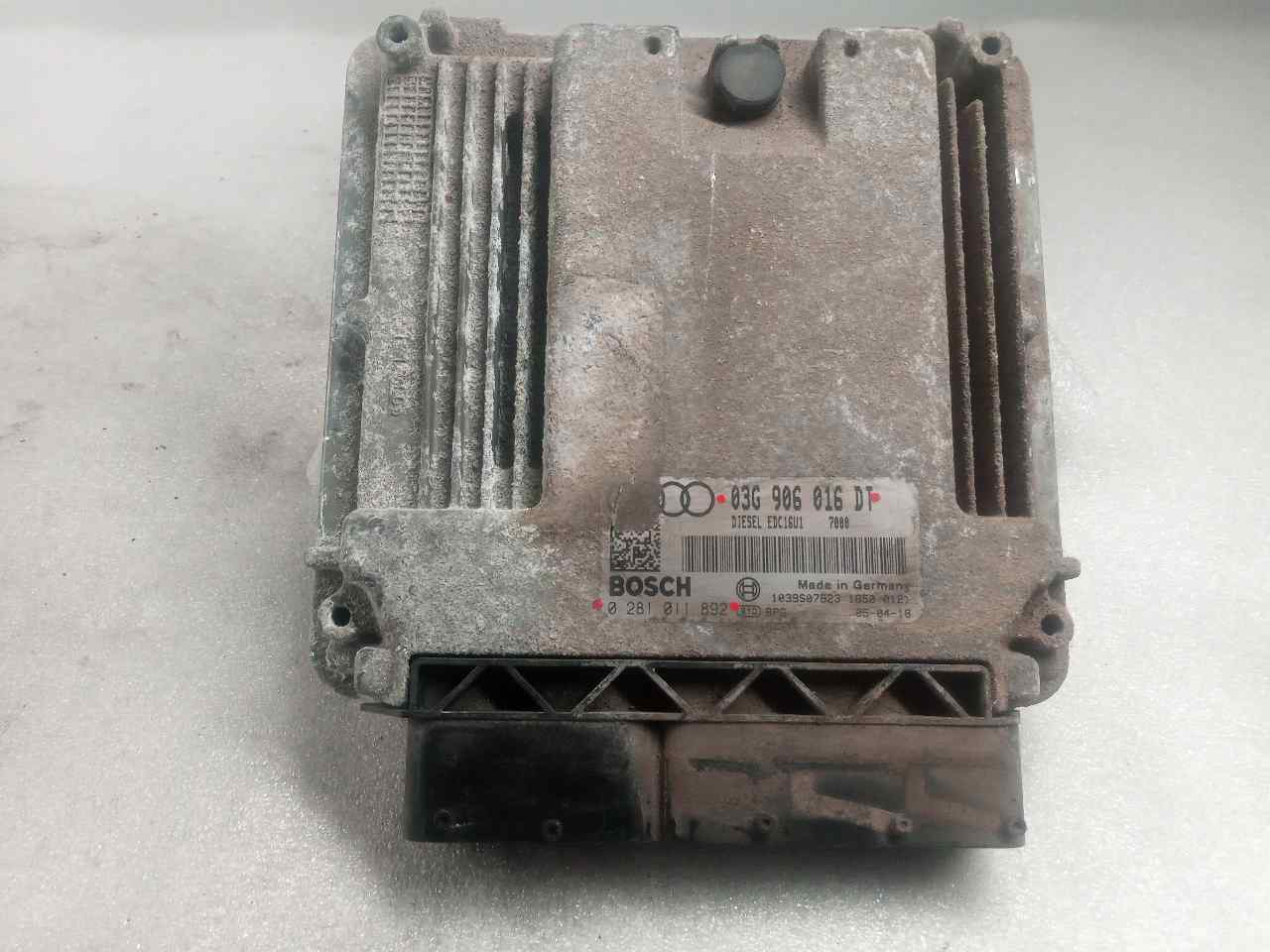 AUDI A3 8P (2003-2013) Μονάδα ελέγχου κινητήρα ECU 0281011892 23803818