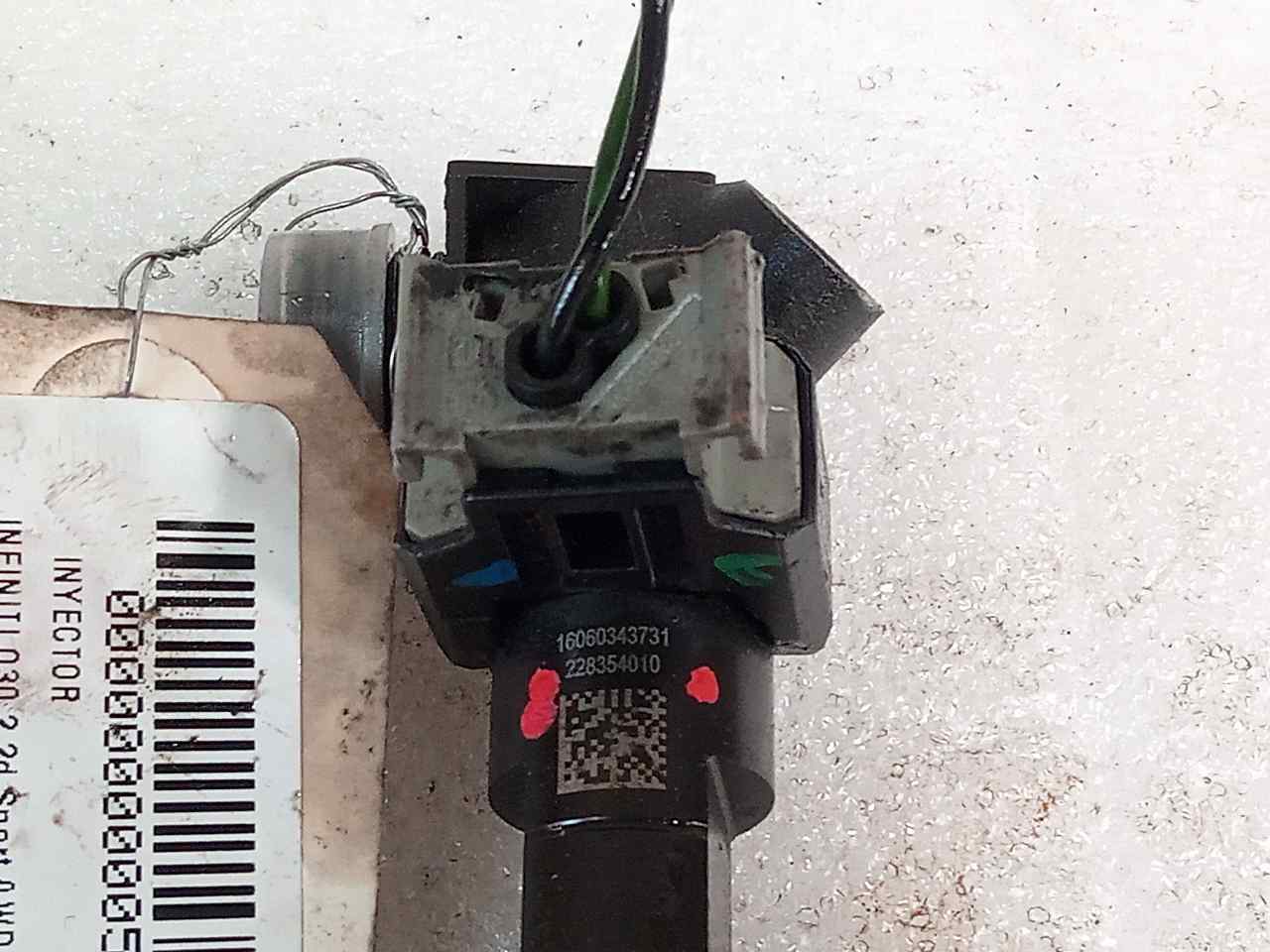 Injecteur 228354010 de Infiniti Q30 2015-2020 con 430000 km - pieza usada