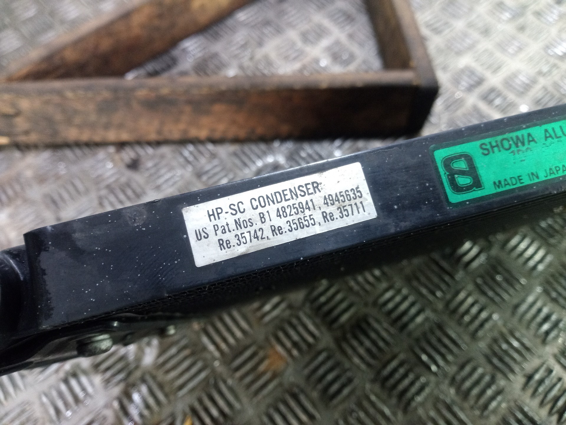 Condensador / radiador aire acondicionado 4825941 de Volkswagen California t4 camper (7dj, 7dk, 70j) 0-0 75 CV - pieza usada