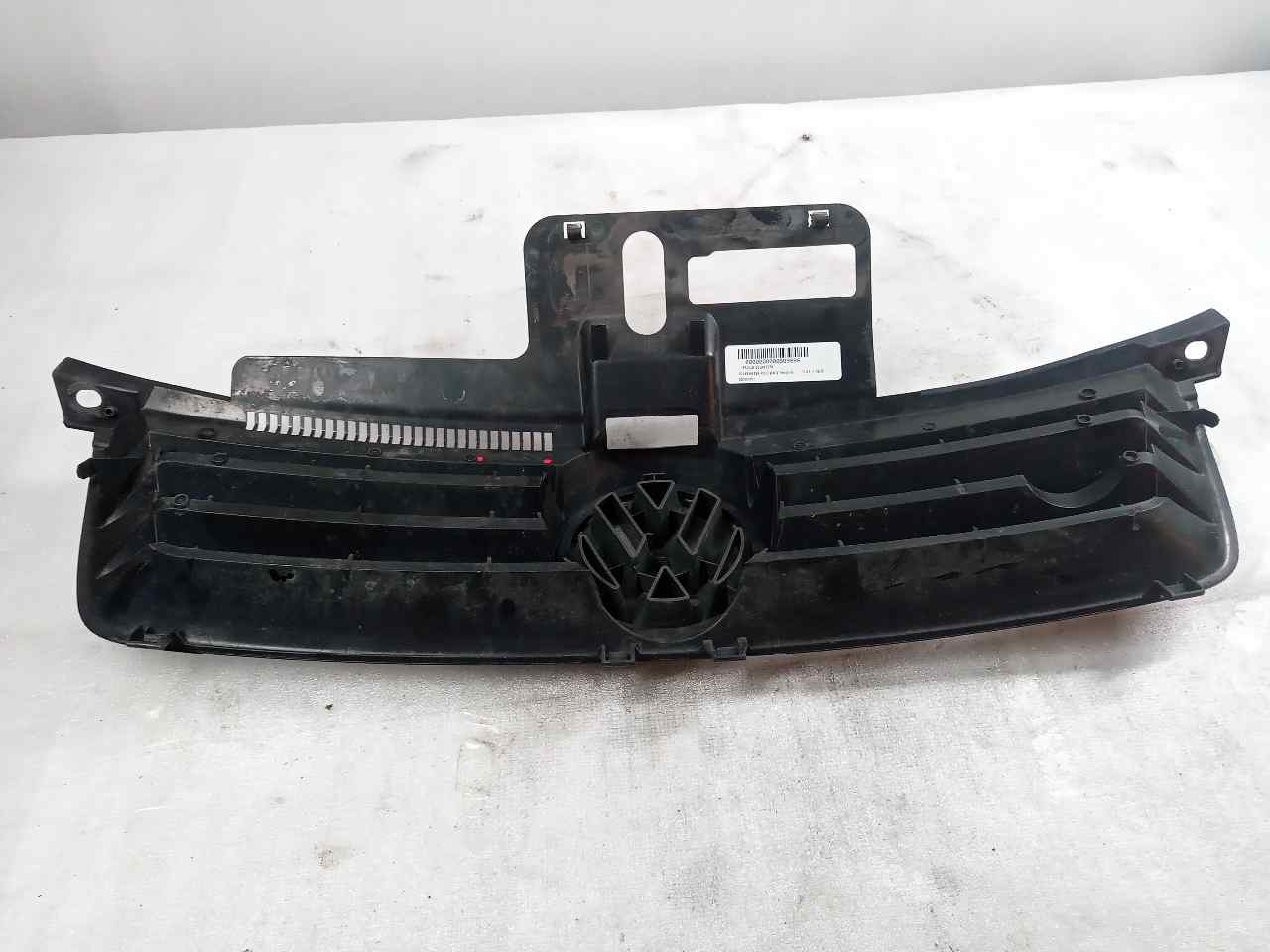 VOLKSWAGEN Polo 4 generation (2001-2009) Radiator Grille 6Q0853651 24828016