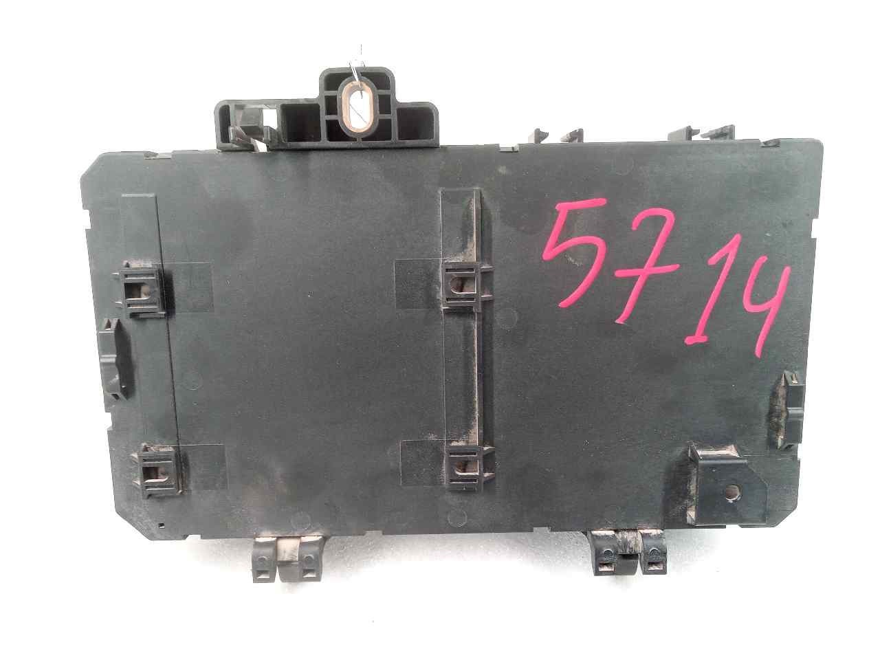 OPEL Astra J (2009-2020) Fuse Box 13181278 21628099