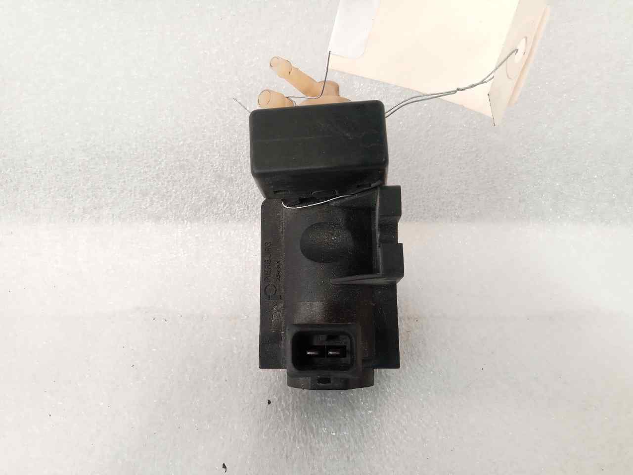 Válvula de aire adicional A20DTH 55566898 de Opel Zafira c tourer 2010-2013 con 224000 km - pieza usada