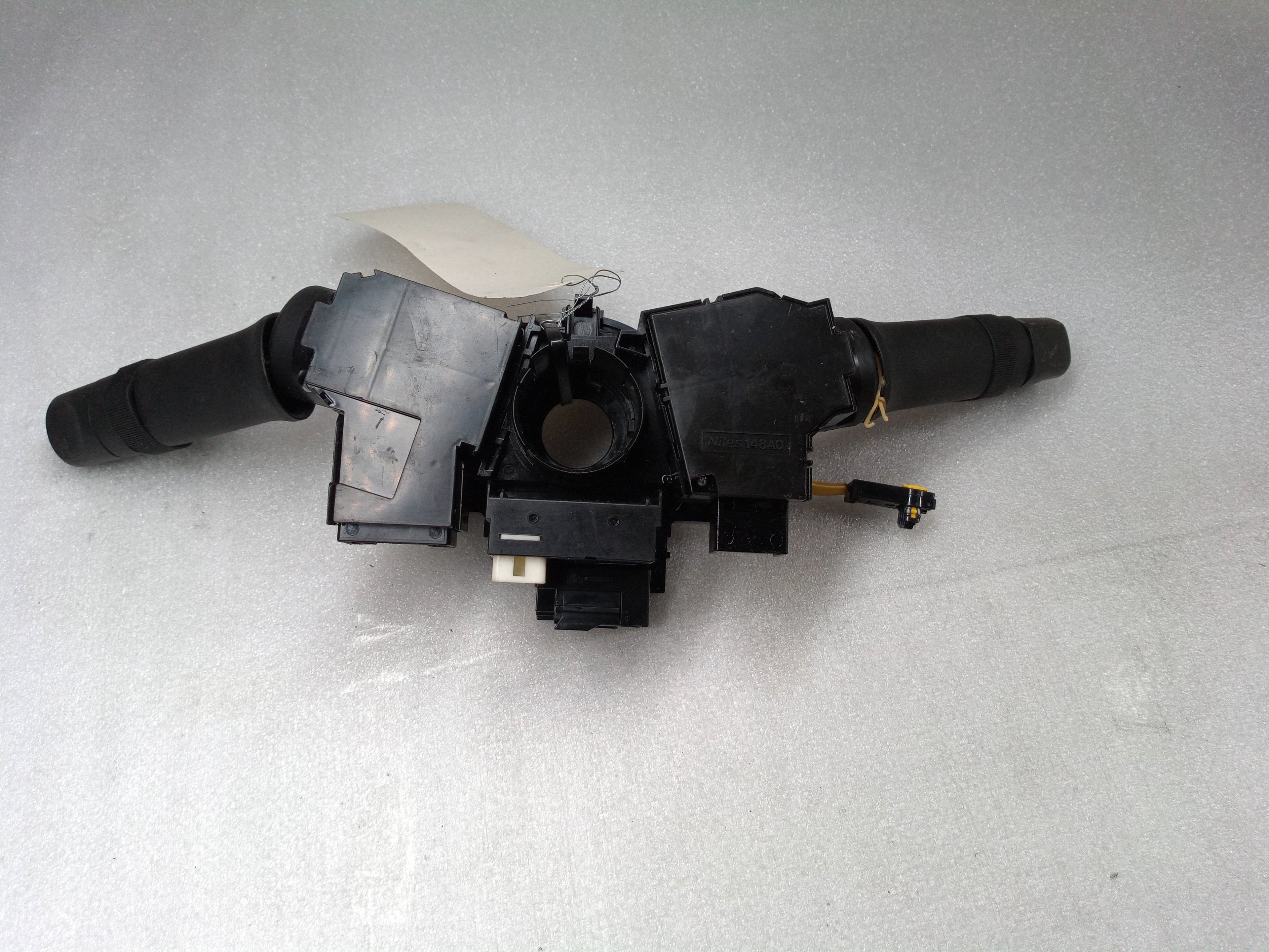 SUBARU Legacy 5 generation (2009-2015) Переключатель кнопок 83111AJ150 23802426