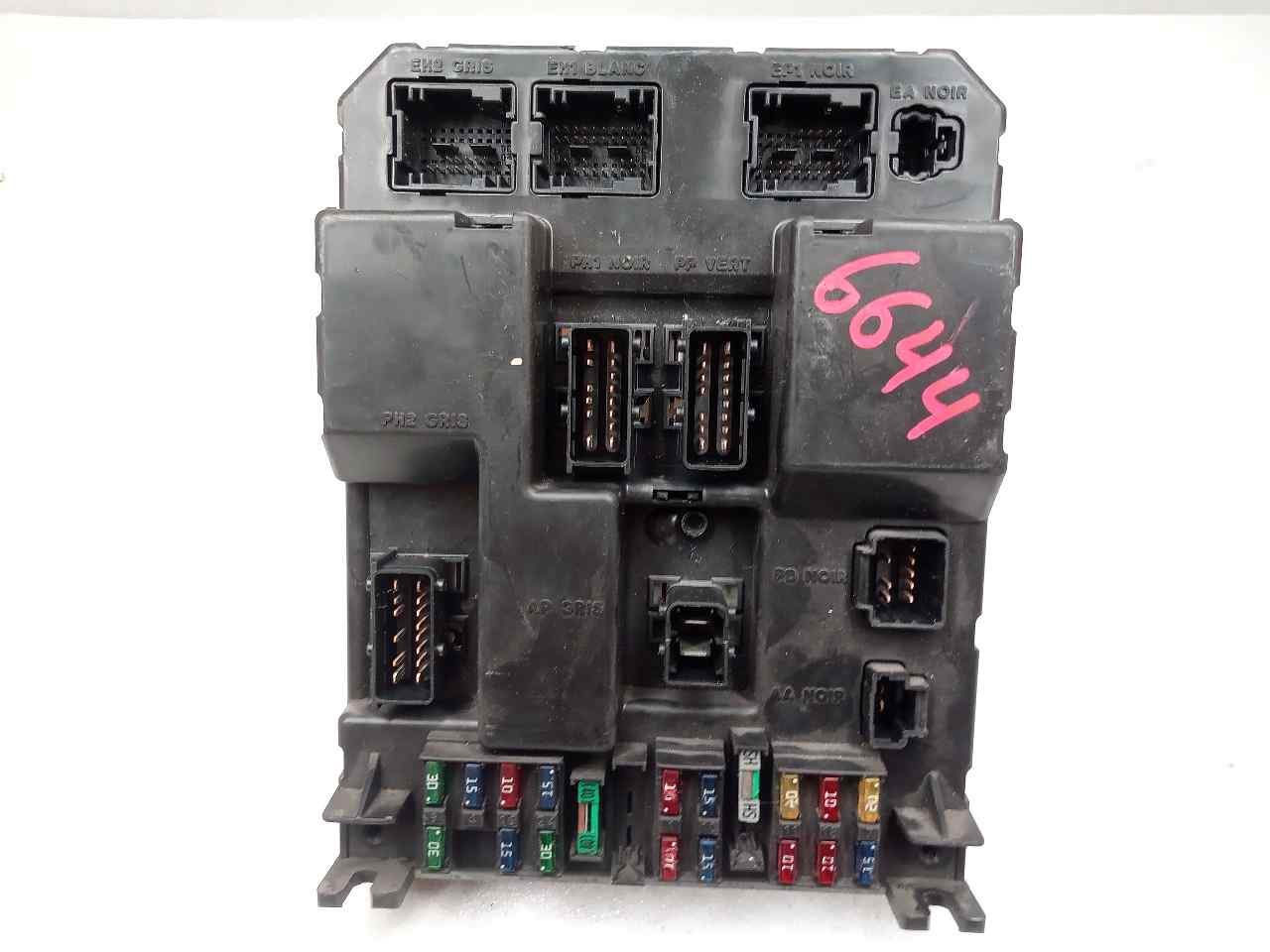 CITROËN C5 1 generation (2001-2008) Fuse Box 9651197580A 23801800