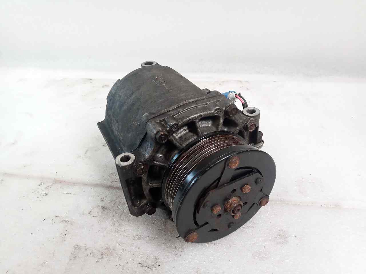 Compresseur clim 7813A0 de Citroen C-crosser 2007-2012 - pieza usada