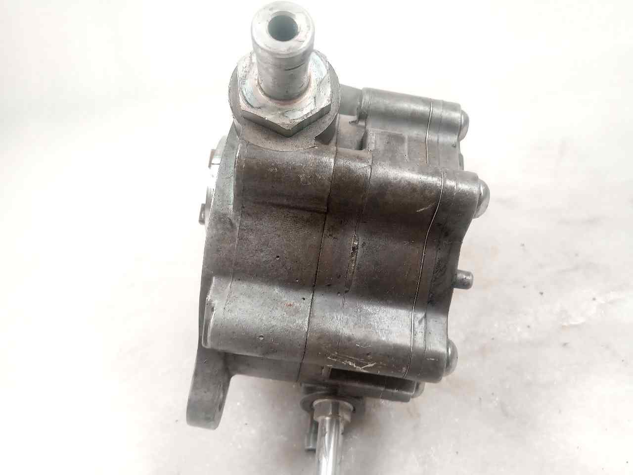 VOLKSWAGEN Passat Variant 1 generation (2010-2024) Vacuum Pump 03G145209 25239789