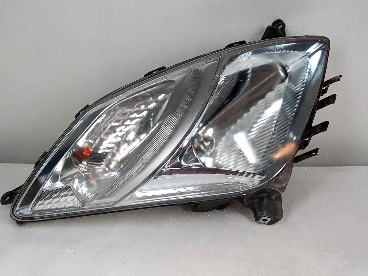 TOYOTA Prius 2 generation (XW20) (2003-2011) Front Right Headlight 840 23801810