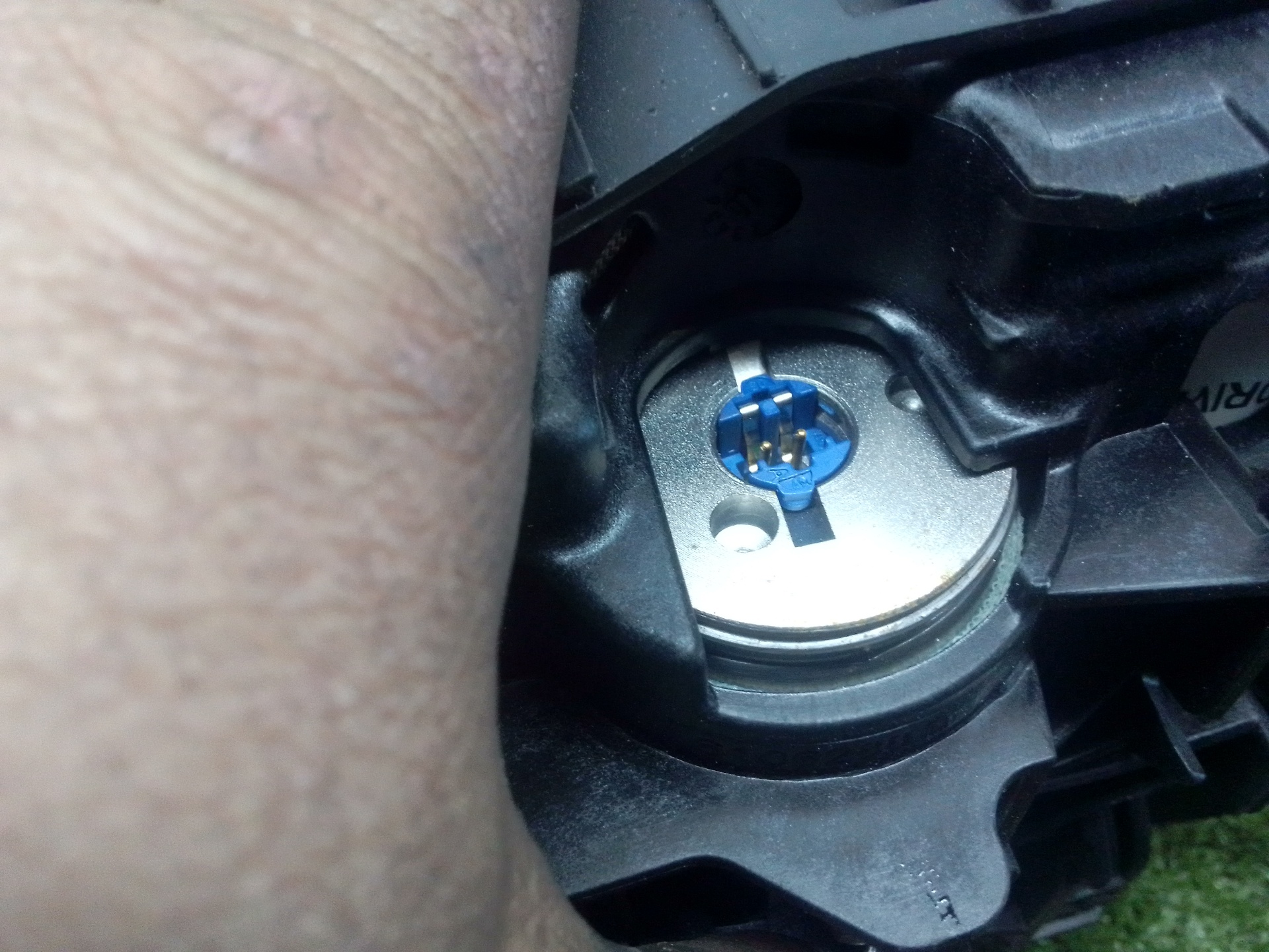 Airbag frente esquerdo 6106288 de Renault Megane iii hatchback (bz0/1_) 2008-0 131 CV - pieza usada
