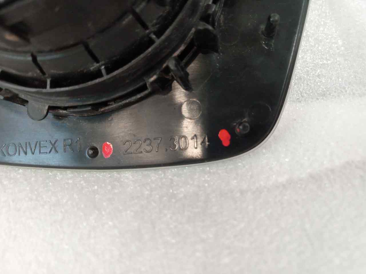 Cristallo specchietto retrovisore destro 22373014 de Volkswagen T-roc (a11, d11) 2017-2020 - pieza usada