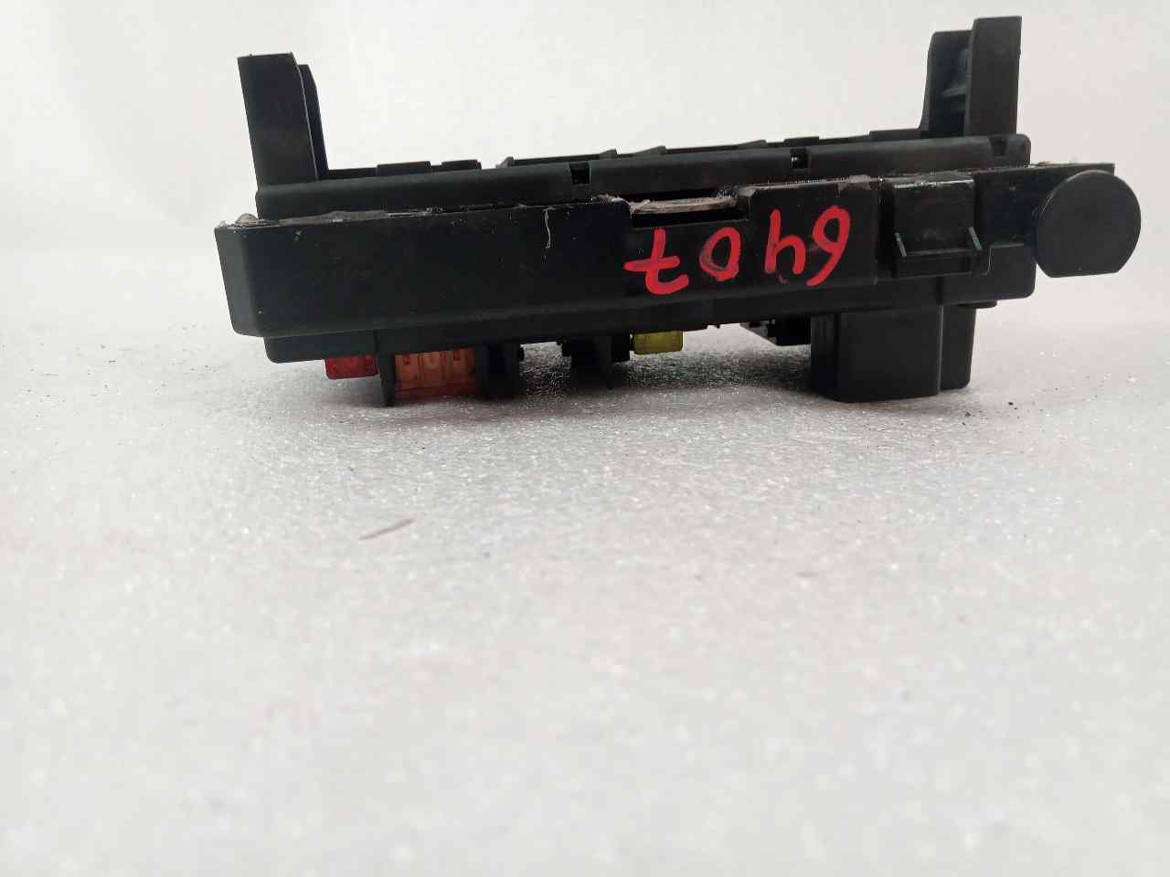 PEUGEOT 206 1 generation (1998-2009) Fuse Box 9657608880 23800730