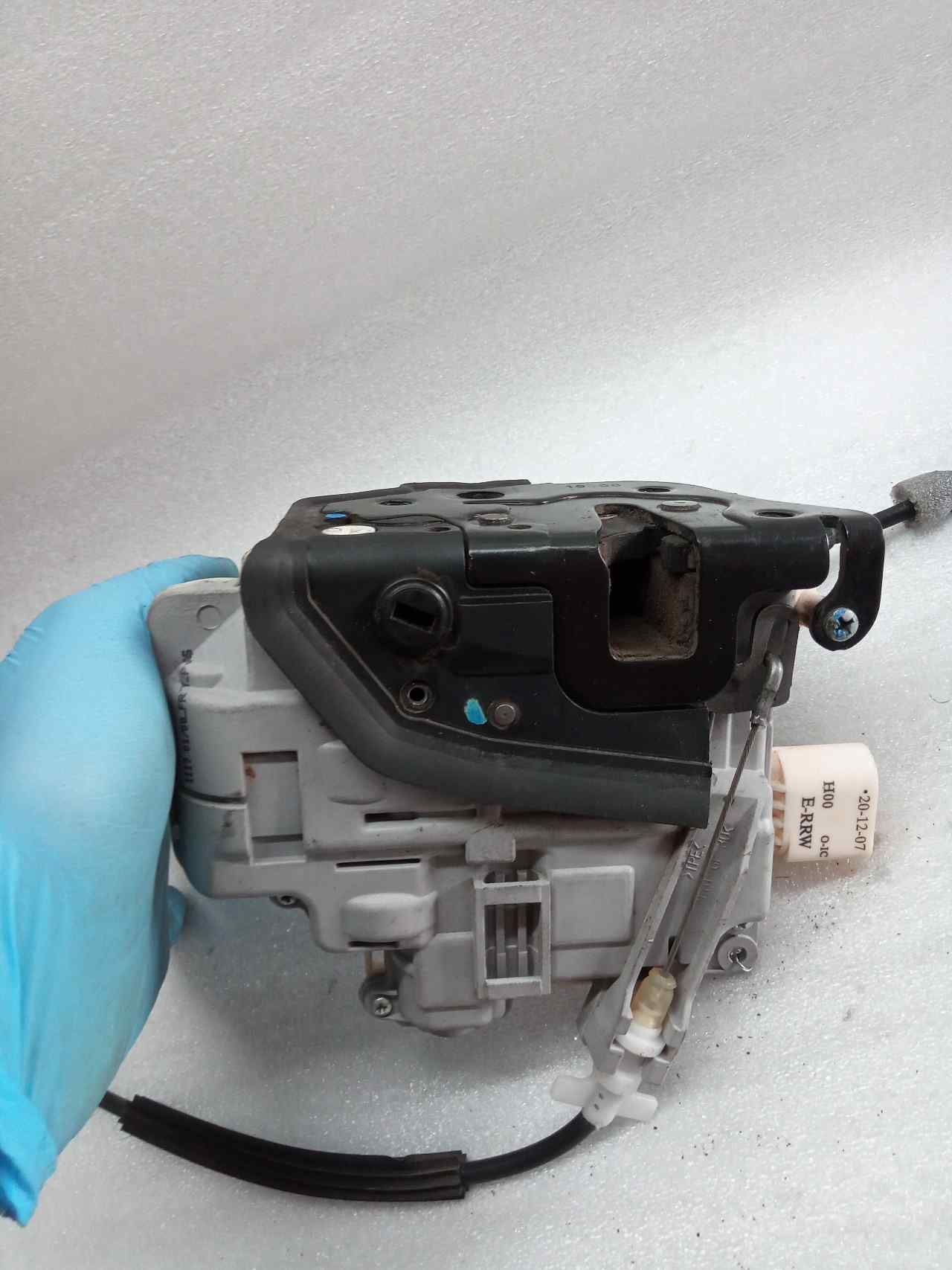 Cerradura puerta trasera derecha BLS 3C4839016A de Seat Ibiza iv (6j5, 6p1) 2008-2010 105 CV - pieza usada