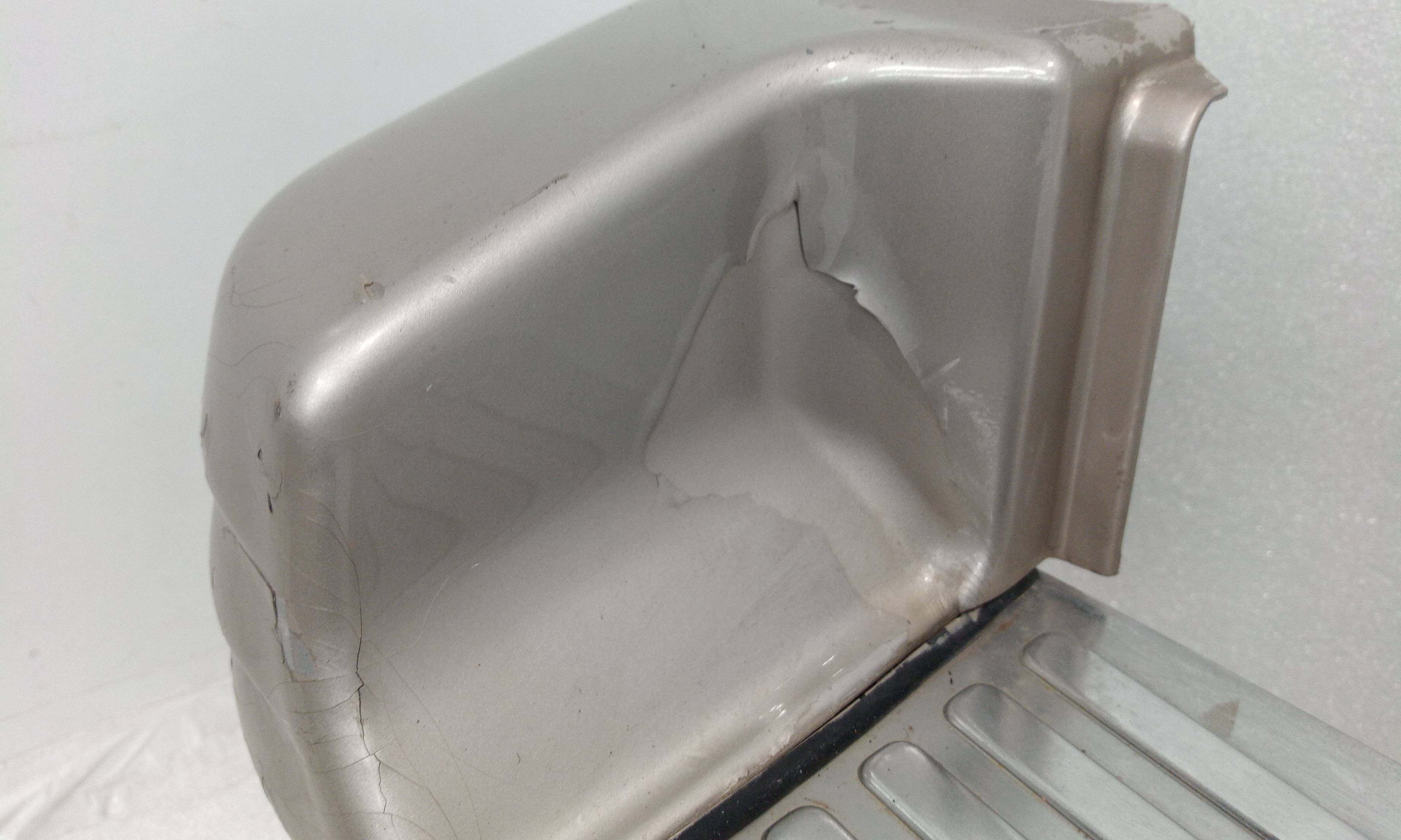 Paraurti posteriore de Mitsubishi Montero (v20/v40) 1997-2000 - pieza usada