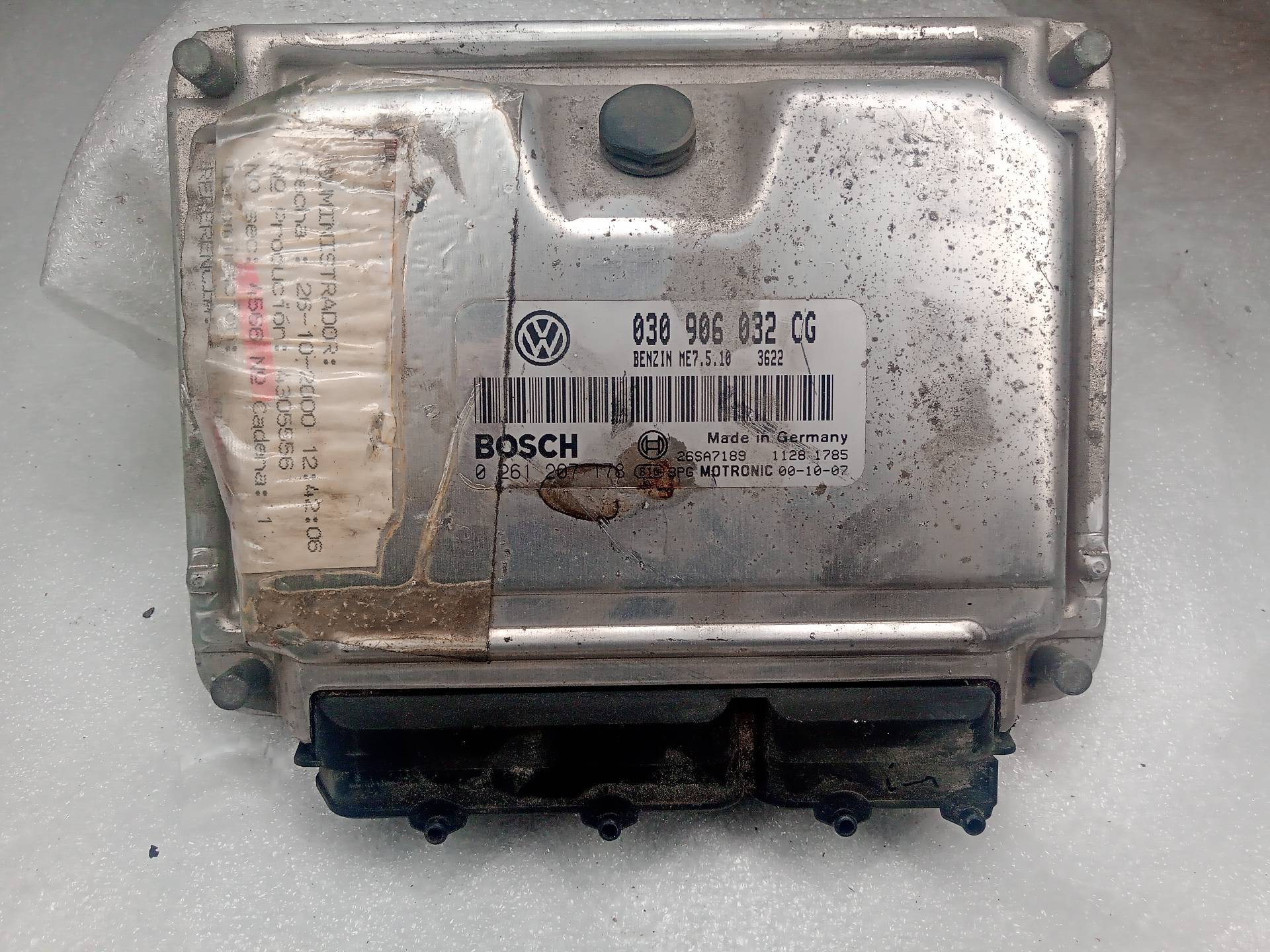Centralita motor uce AKK 0261207178 de Volkswagen Polo (6n2) 1999-2001 60 CV