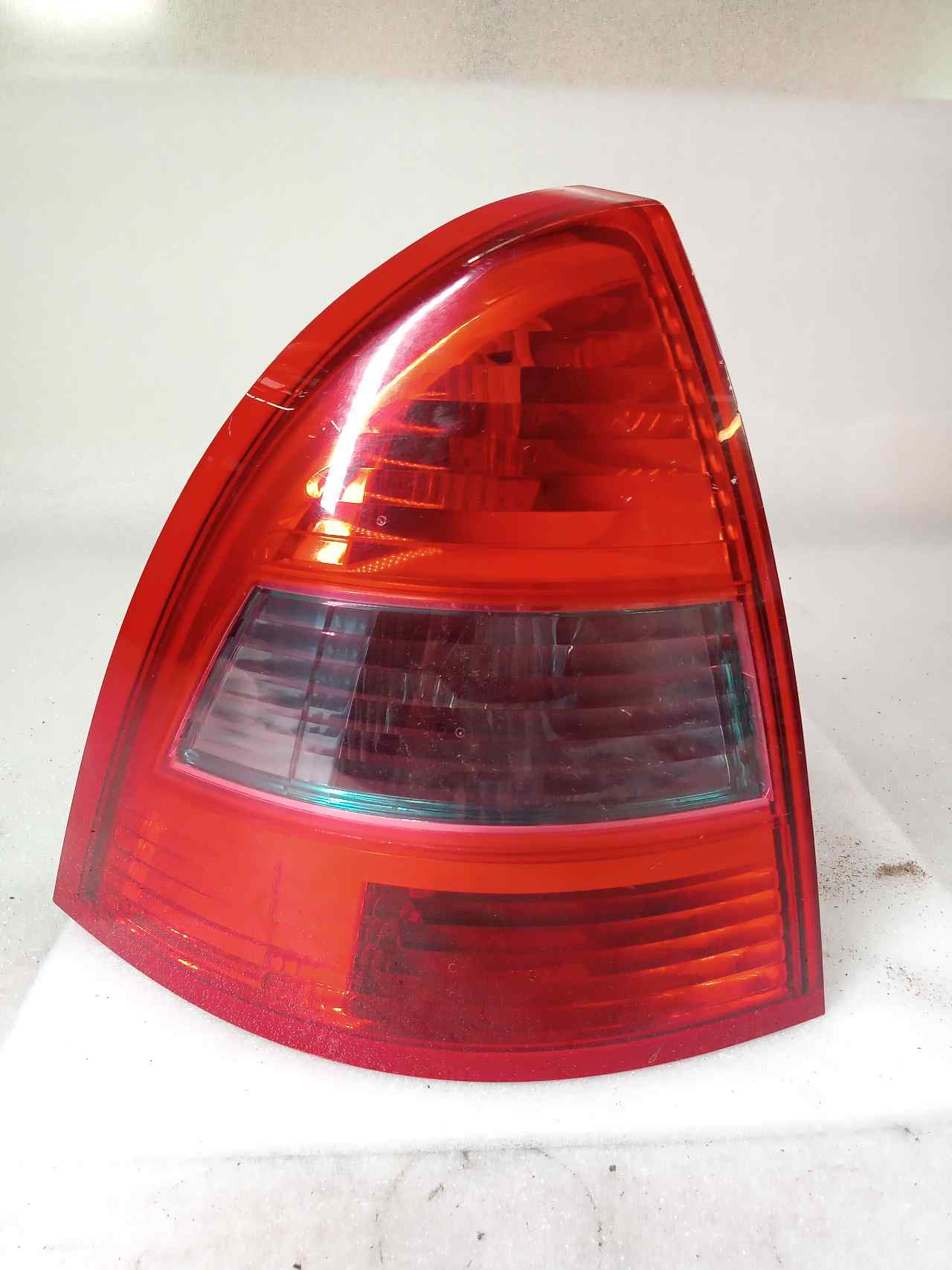 CITROËN C5 1 generation (2001-2008) Rear Left Taillight 89032697 24856233