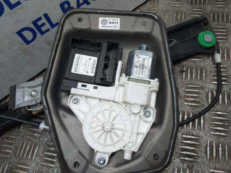 VOLKSWAGEN Golf 5 generation (2003-2009) Främre höger dörrfönsterhiss 1K3837462B 23967481