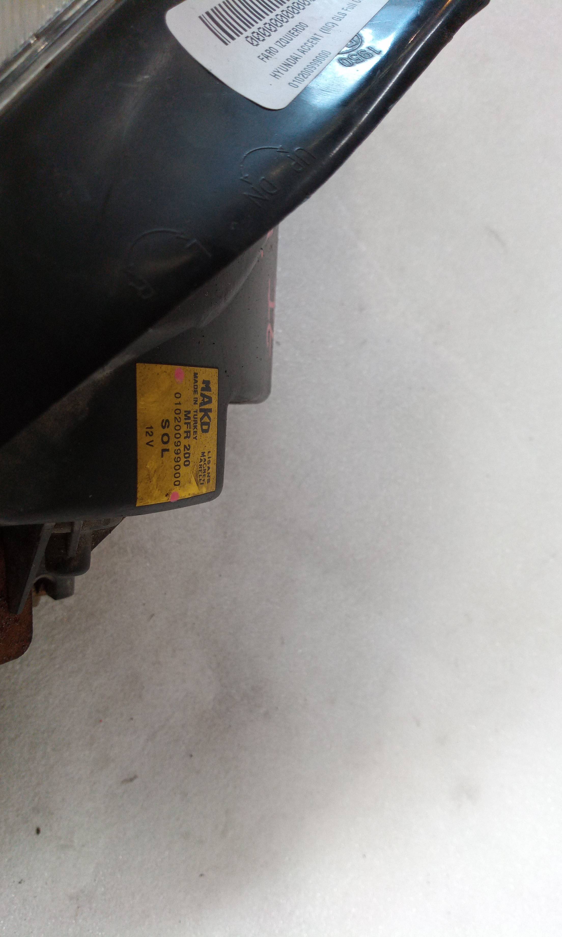 Faro izquierdo D4FA 010200999000 de Hyundai Accent iii sedán (mc) 2005-2010 - pieza usada