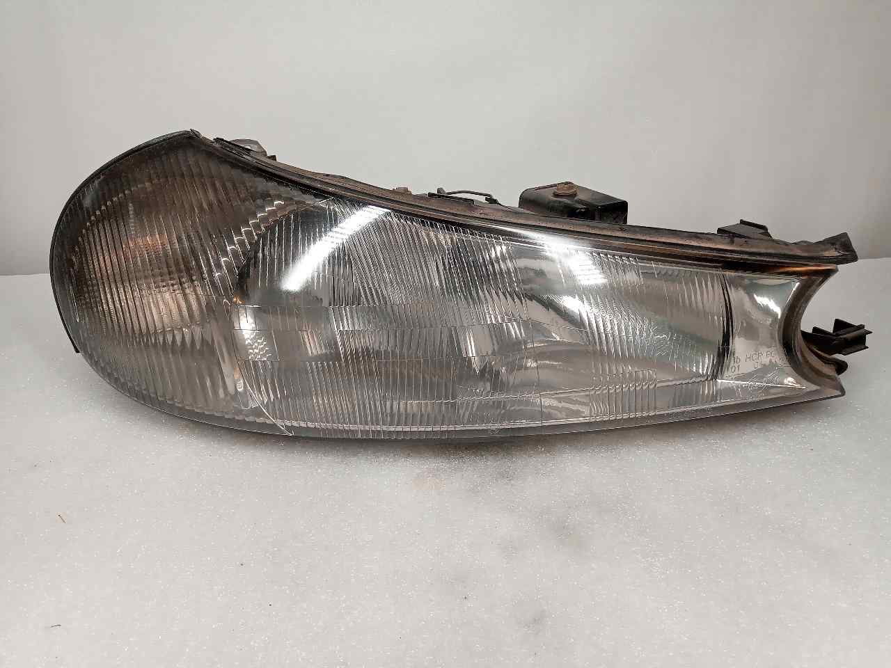 FORD Mondeo 2 generation (1996-2000) Front Right Headlight 1305235441 23802064