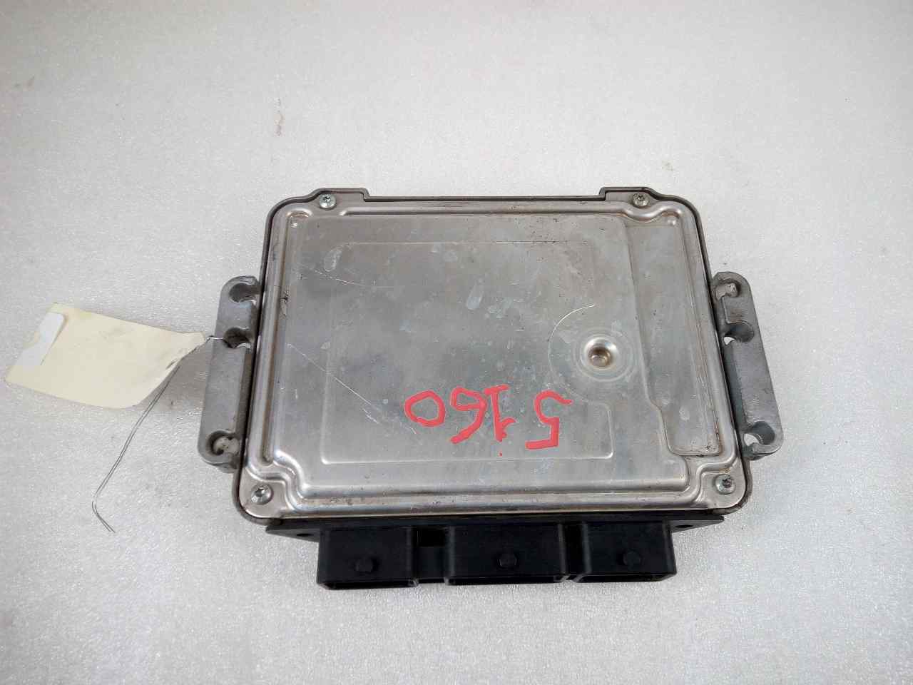 FORD Focus 2 generation (2004-2011) Moottorin ohjausyksikkö ECU 0281011701 20066567