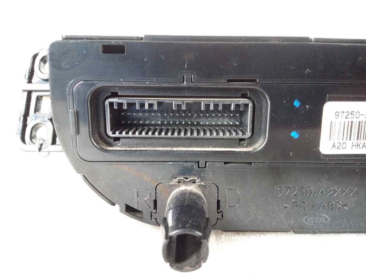 KIA Cee'd 2 generation (2012-2018) Climate  Control Unit 97250A2200 20069524