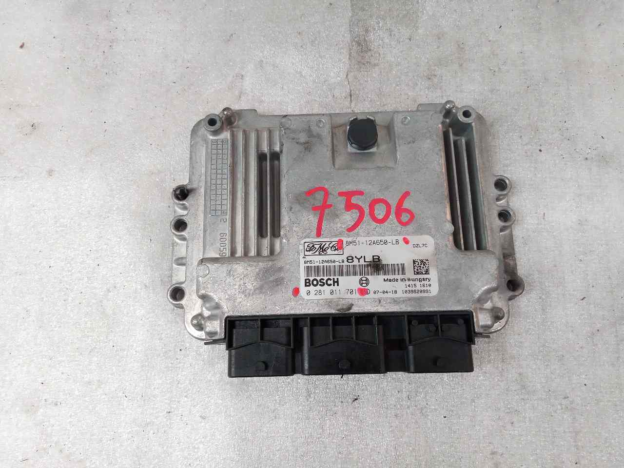 FORD Focus 2 generation (2004-2011) Moottorin ohjausyksikkö ECU 0281011701 24829039