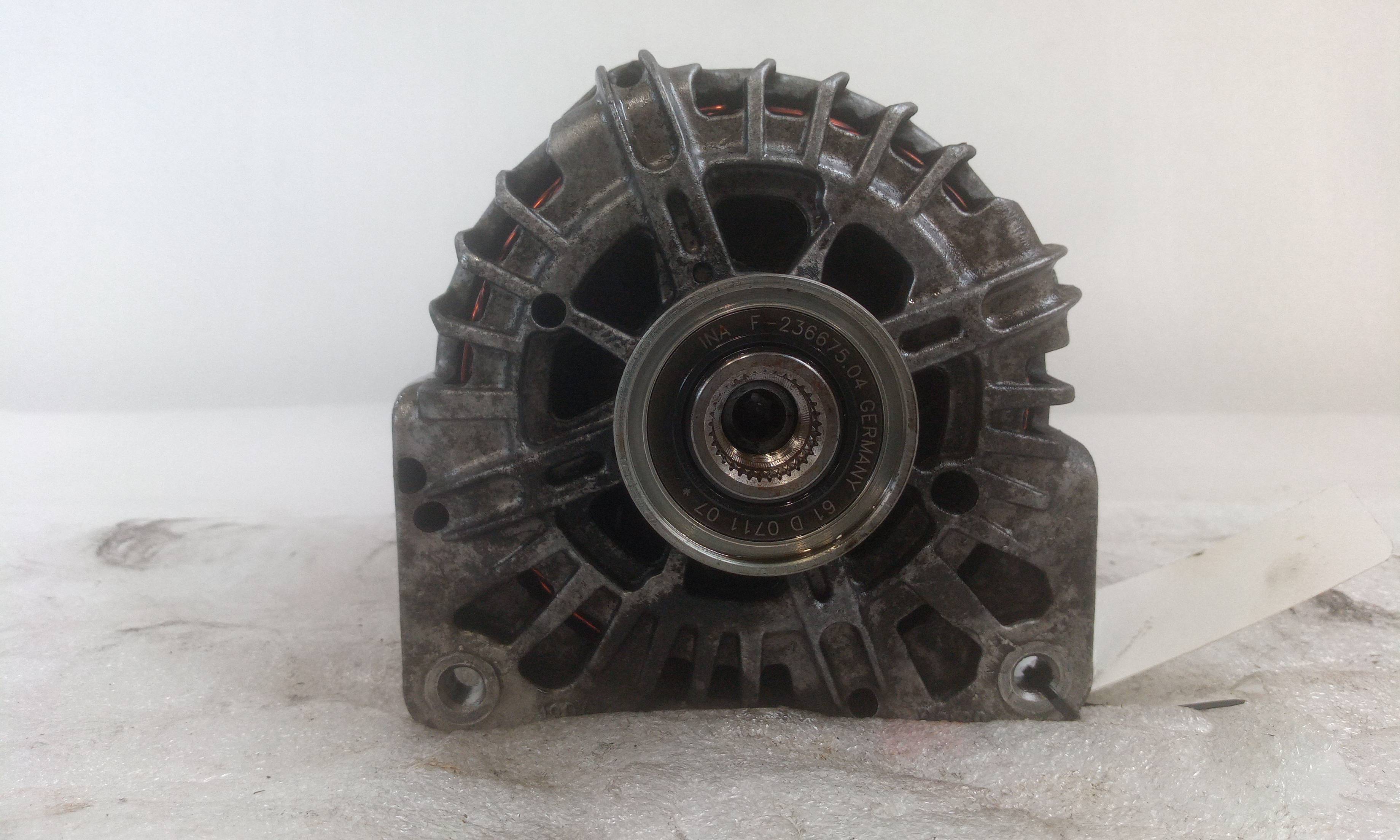 Alternador TG15C058 de Renault Scénic ii (jm0/1_) 2003-2006 150 CV - pieza usada