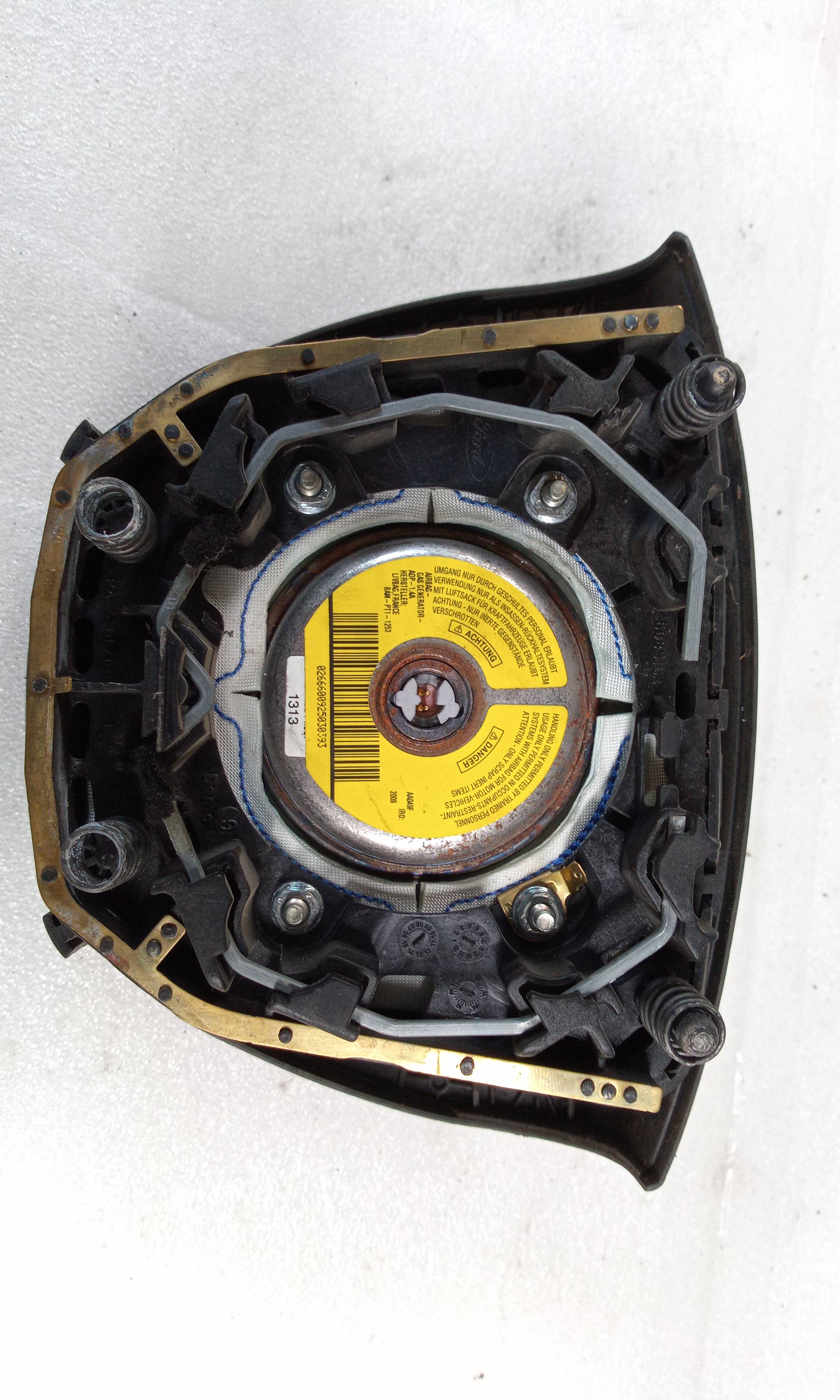 Airbag guida 8V41R042B85 de Ford Kuga i 2008-2012 136 CV - pieza usada