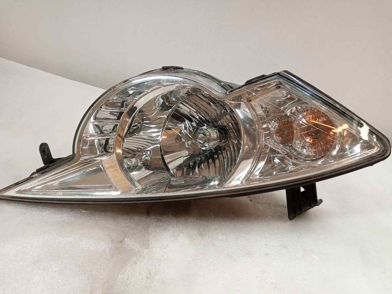 SSANGYONG Actyon 1 generation (2005-2012) Front Right Headlight A044935 25320547