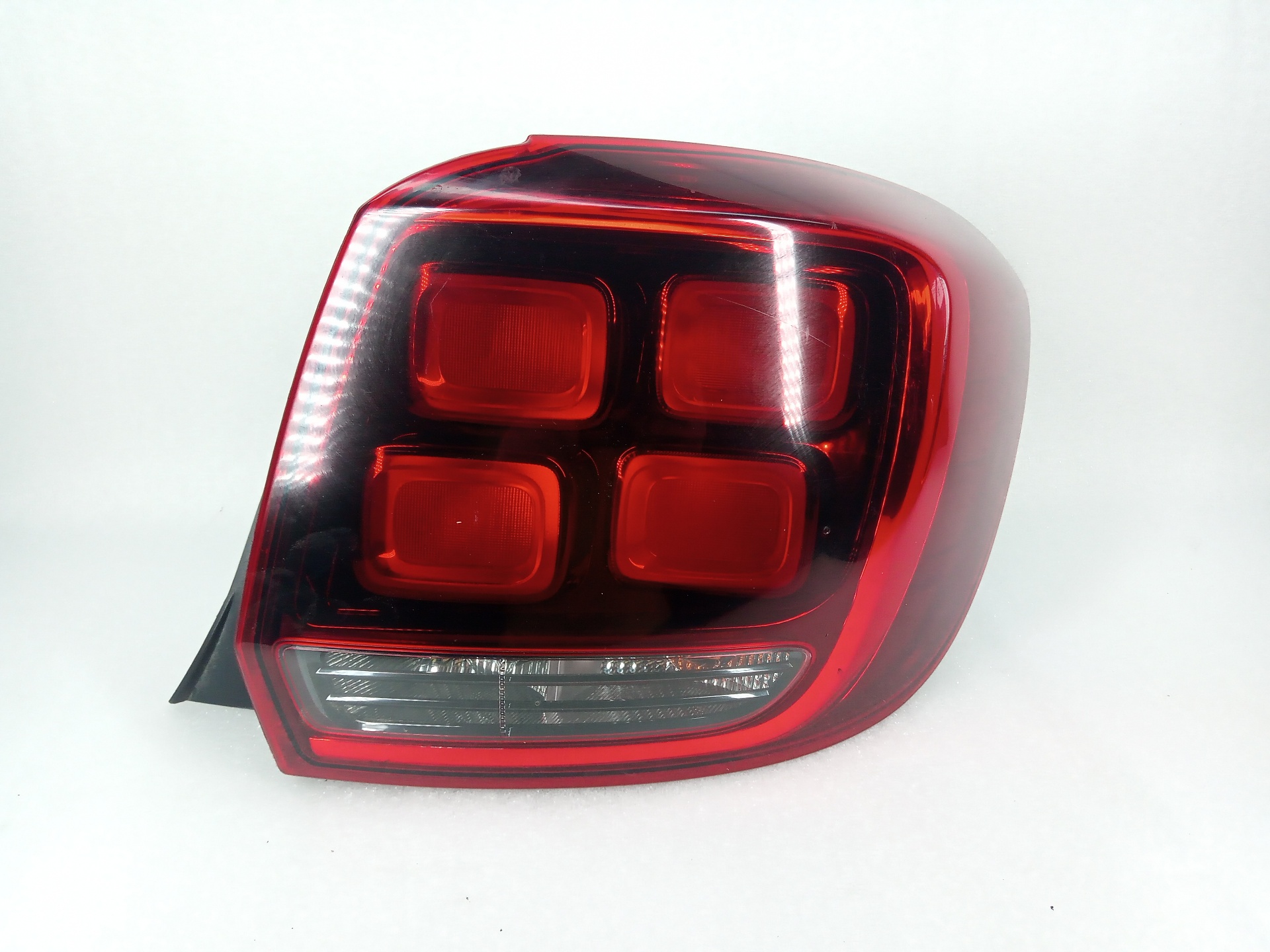 DACIA Logan 2 generation (2013-2020) Rear Right Taillight Lamp 265506147R 23800458