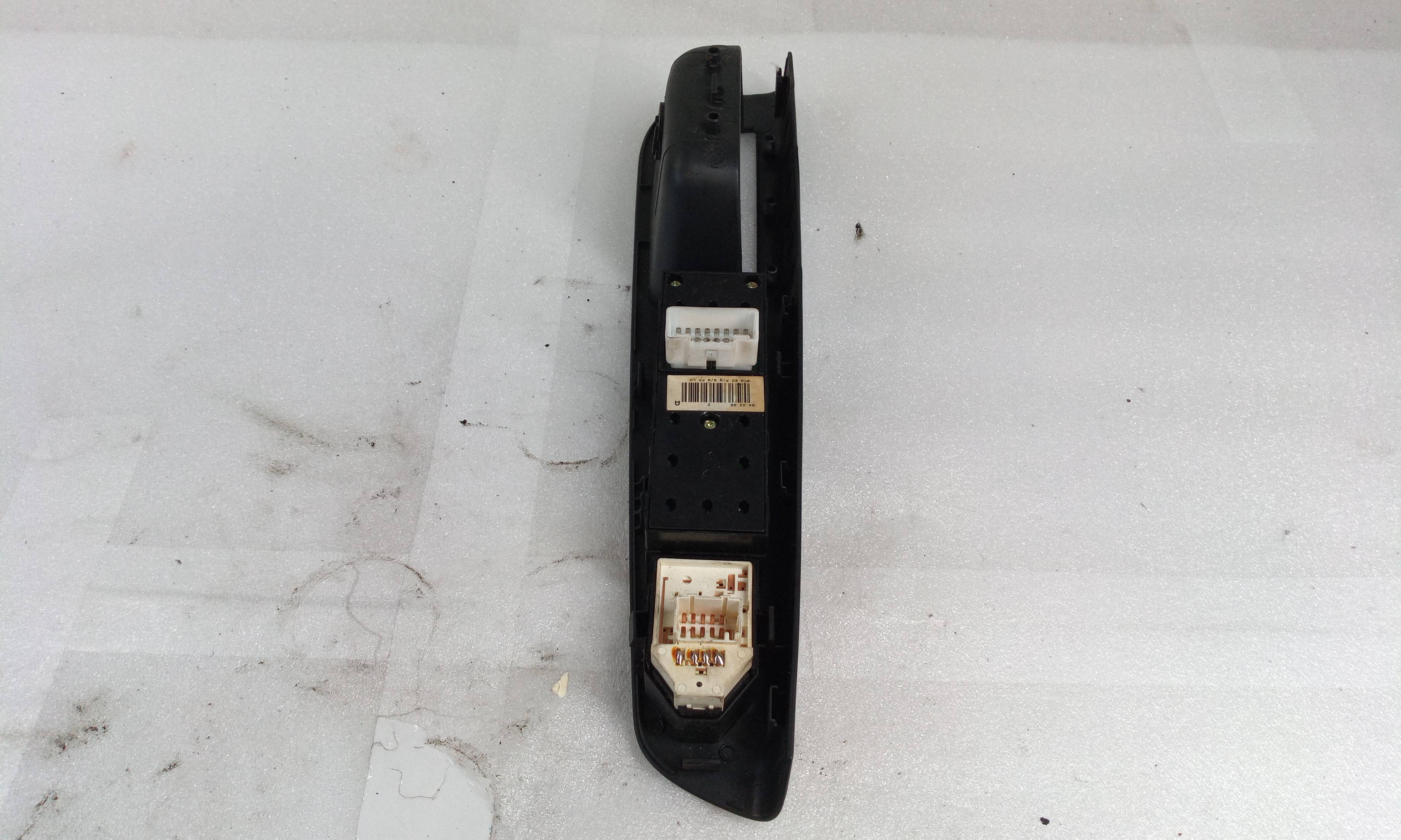 Front window control panel lh 823511H020 de Kia Ceed (ed) 2006-2012 - pieza usada