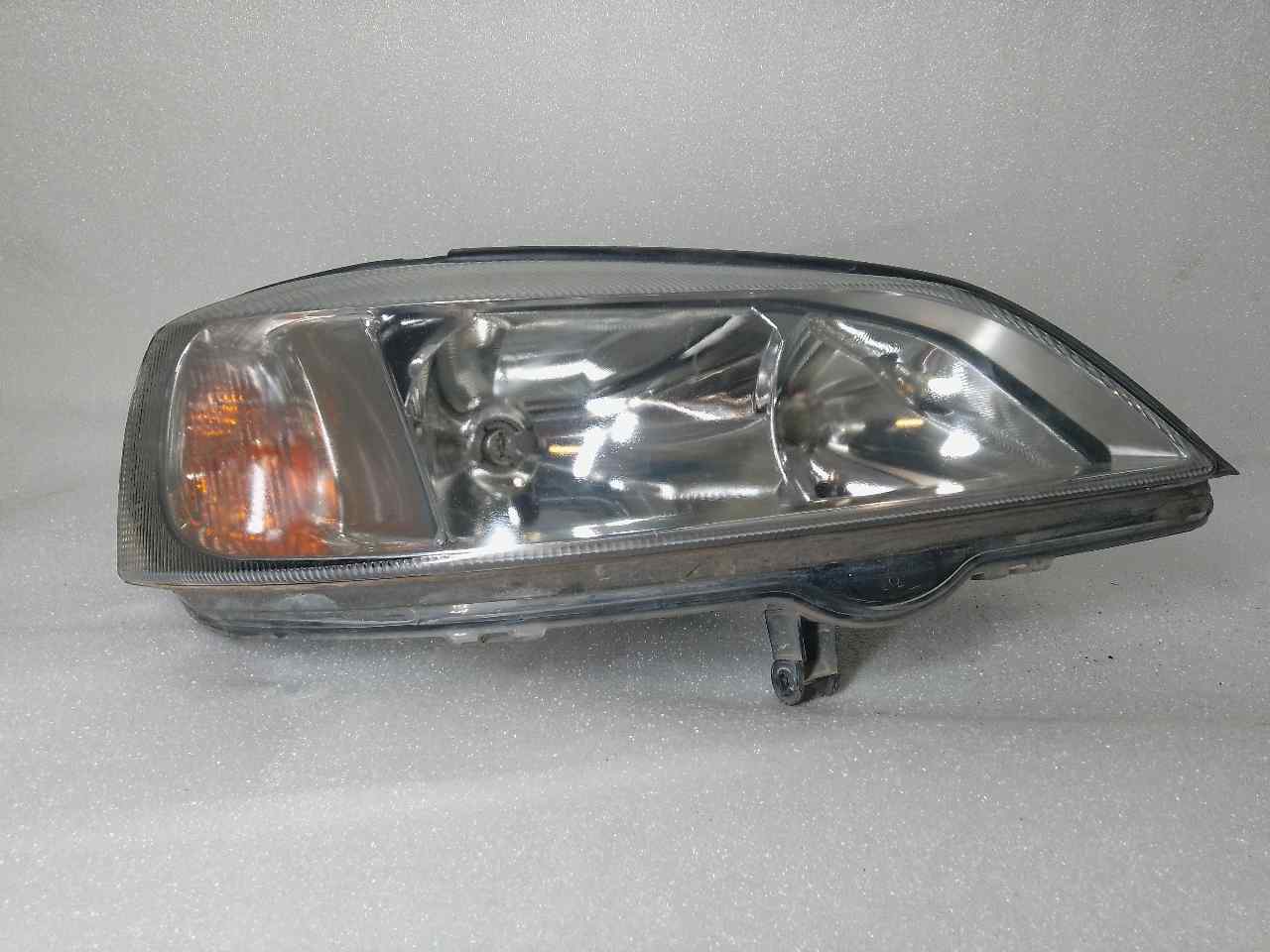 OPEL Astra H (2004-2014) Front Right Headlight 90520878 23800663