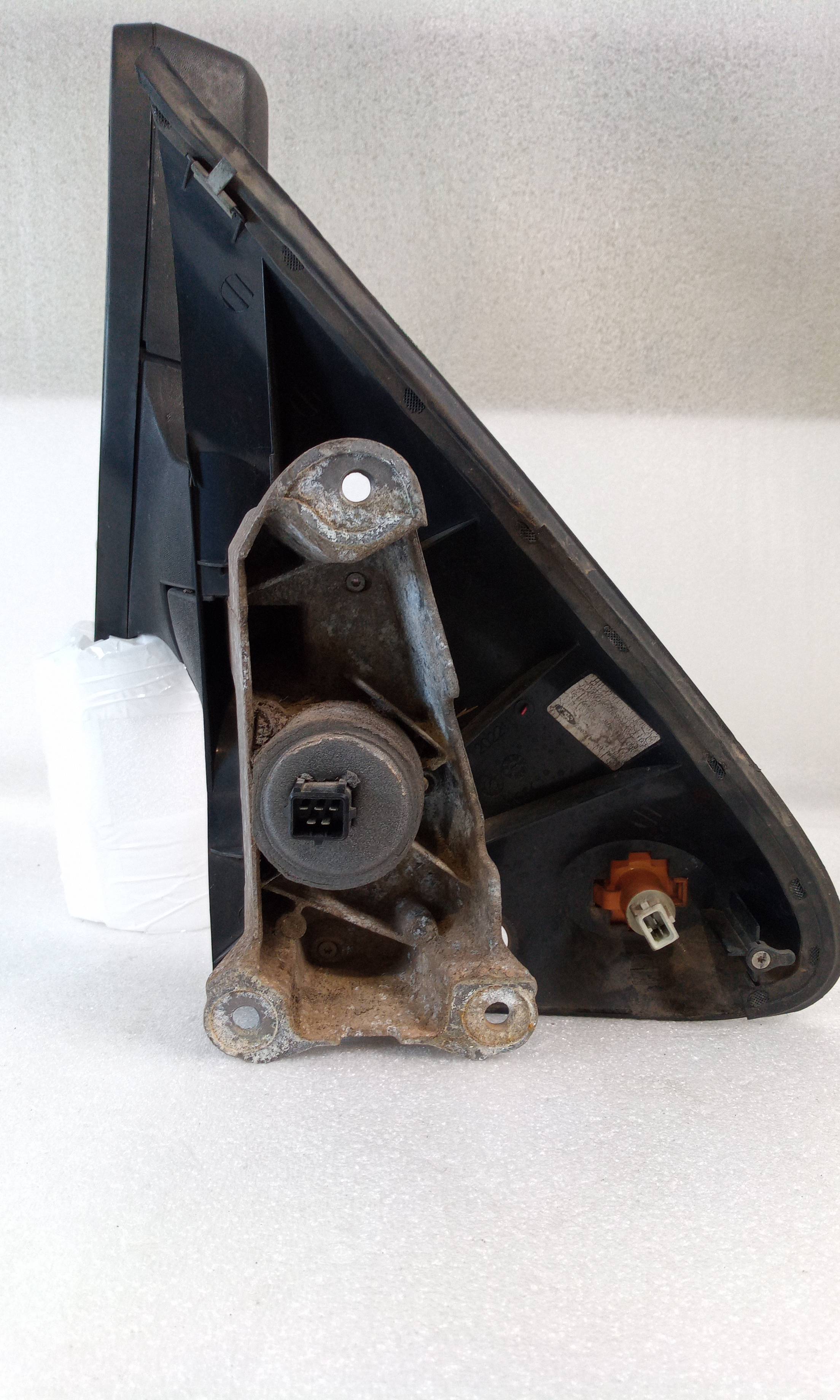 Door mirror left hand 202211 de Ford Transit connect (p65_, p70_, p80_) 2002-2013 - pieza usada