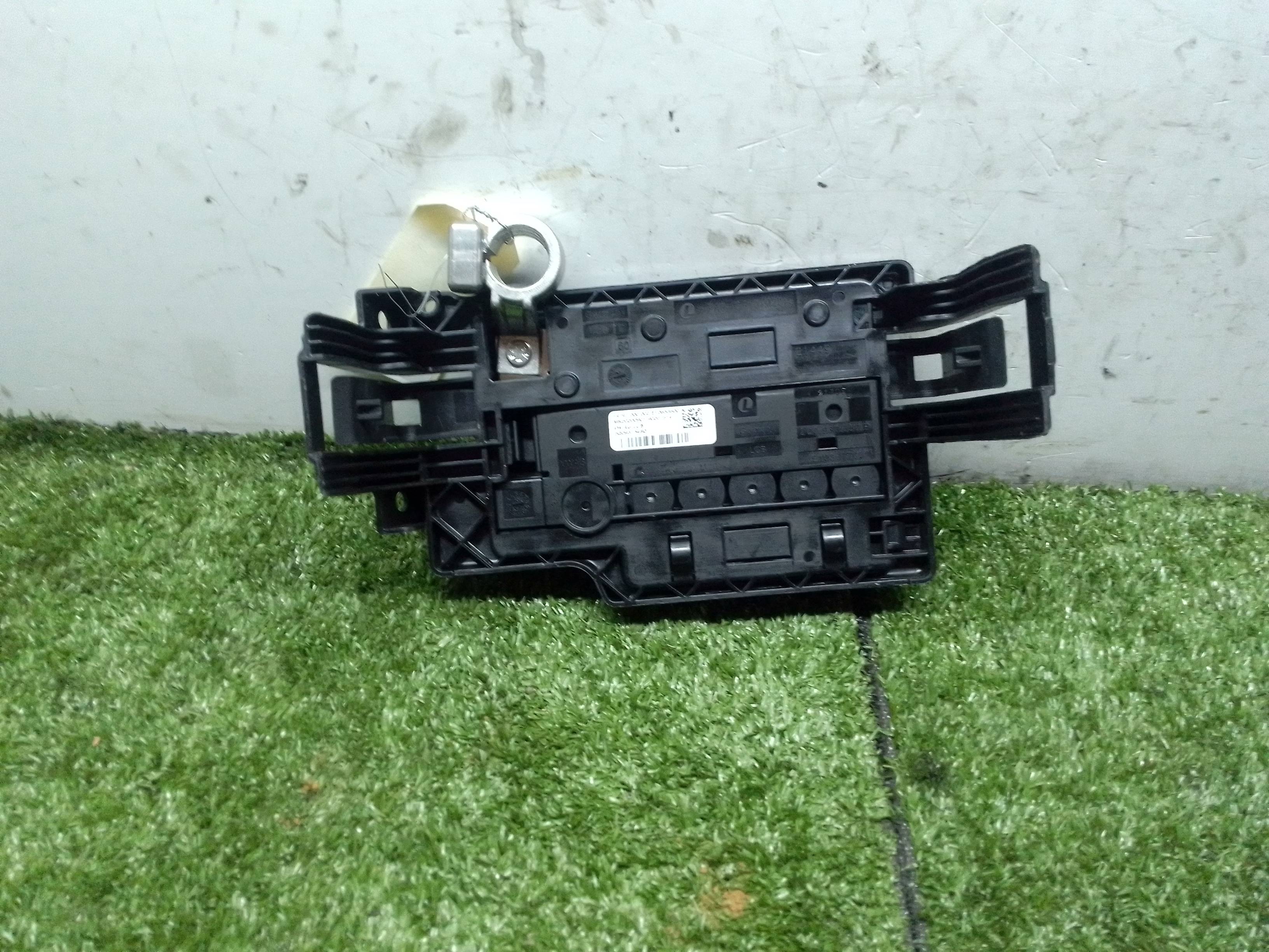 SEAT Ibiza 4 generation (2008-2017) Boîte à fusibles 2Q0915345A 23799760