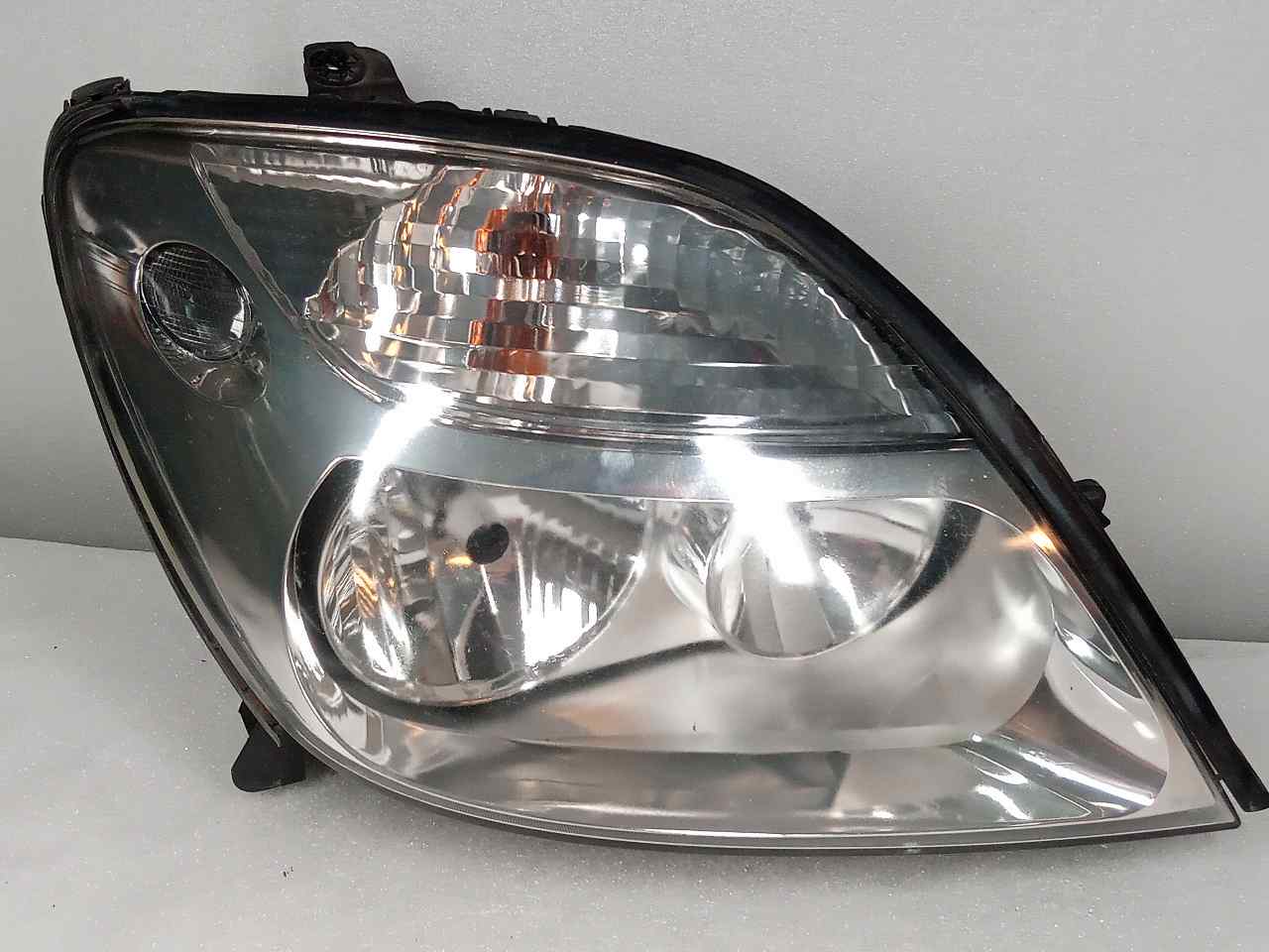 RENAULT Scenic 1 generation (1996-2003) Преден десен фар 7700432097 23801799