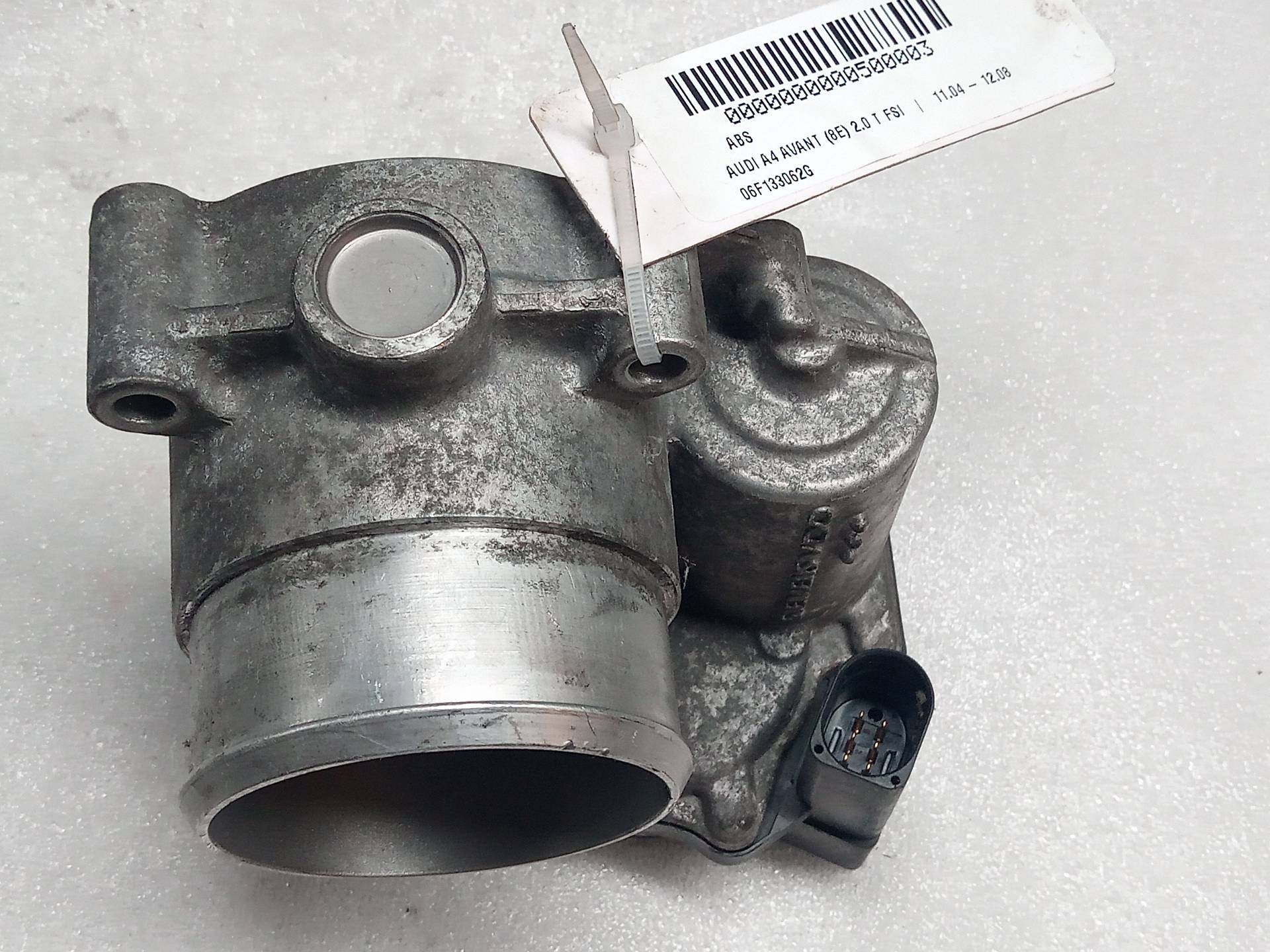 AUDI A4 B7/8E (2004-2008) Дроссельная заслонка 06F133062G 21630872