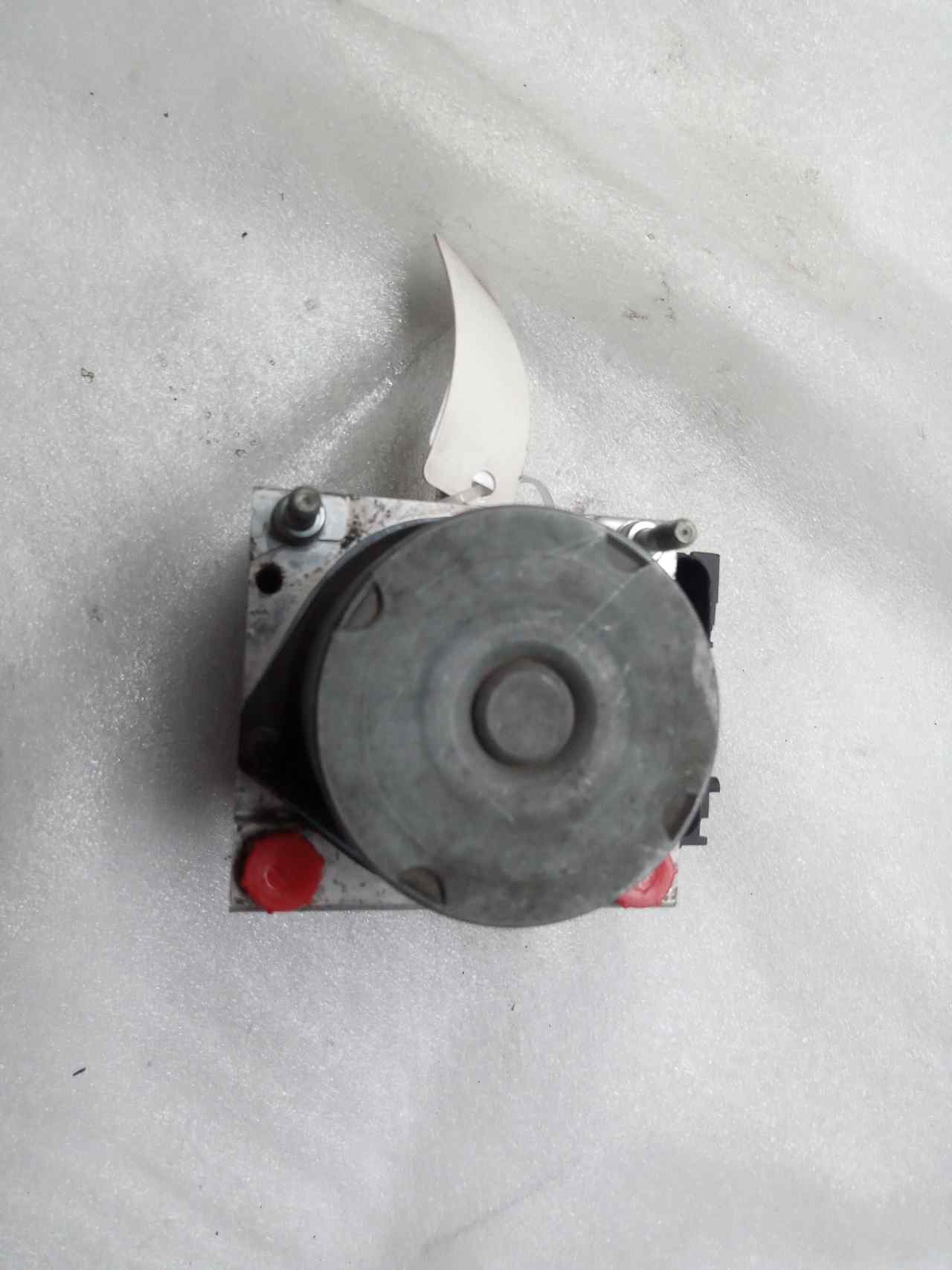 Abs 4A90 0265231502 de Mitsubishi Colt berlina 5 (z30a) 2010-0 95 CV - pieza usada