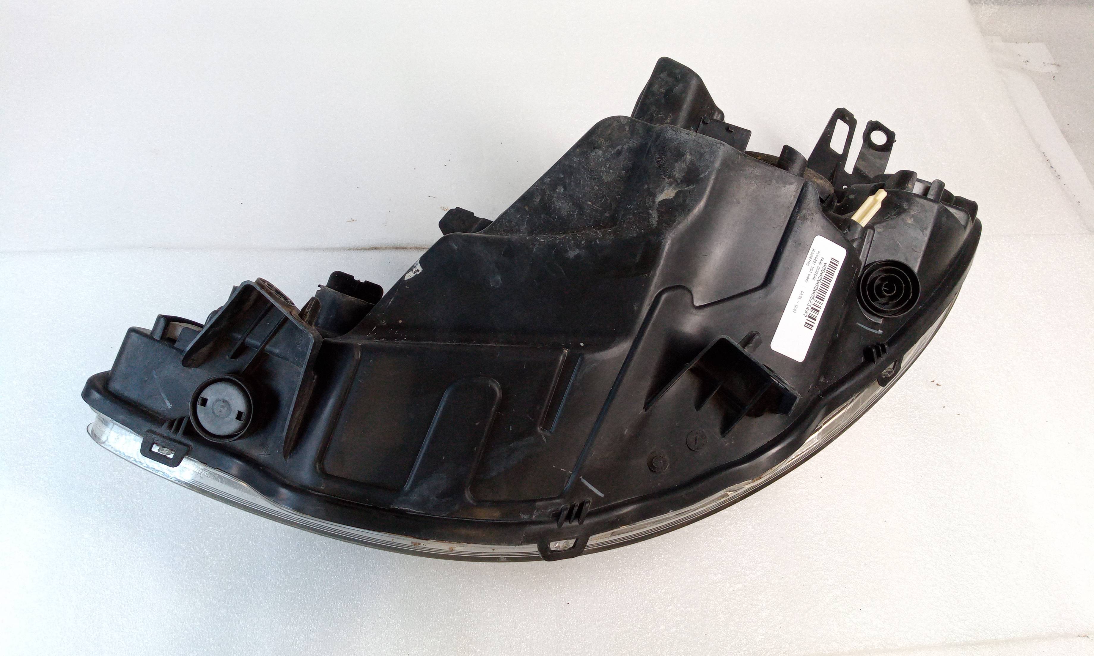 Faro derecho 9644997180 de Peugeot 1007 (km_) 2005-0 - pieza usada