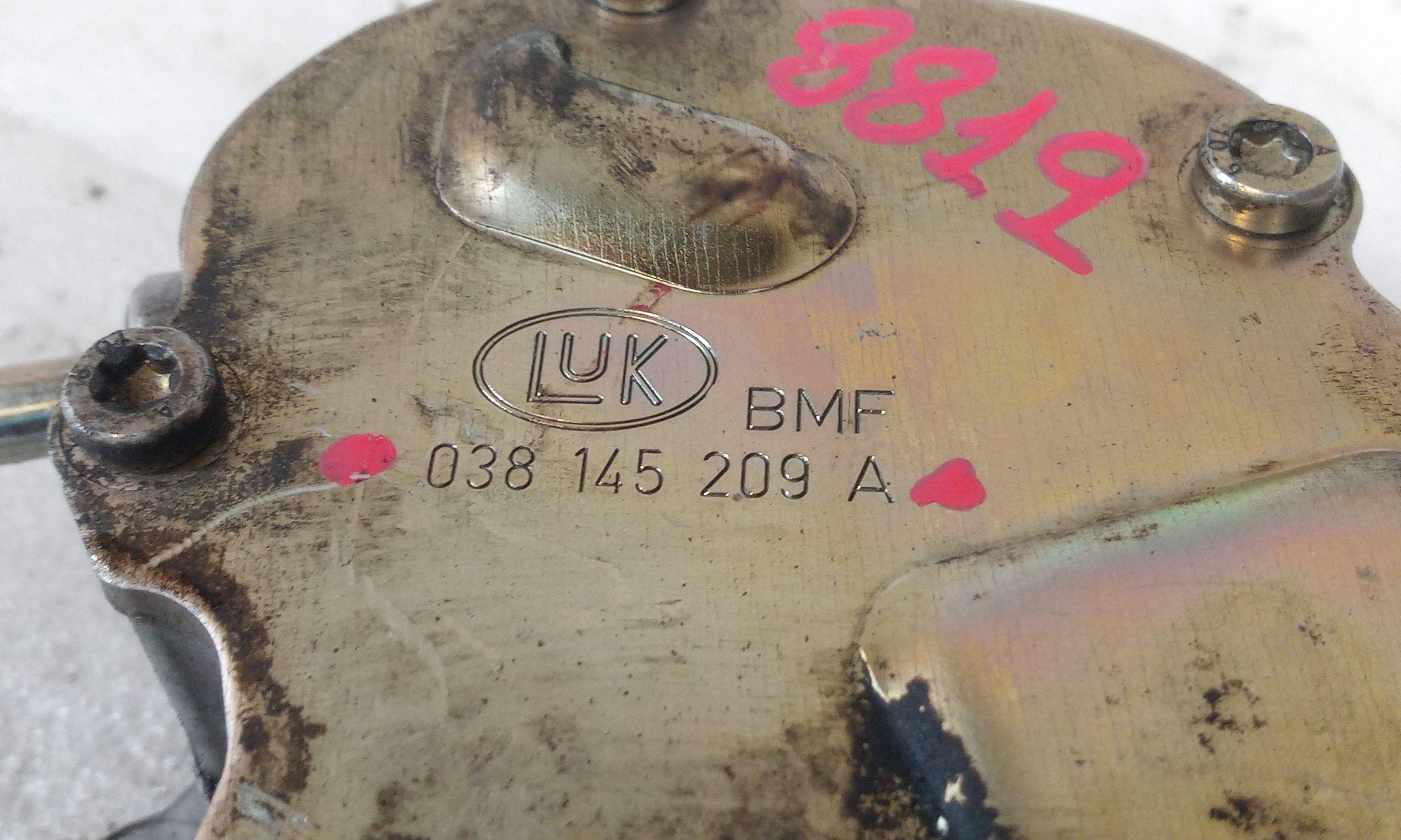 Depresor freno / bomba vacio BJB 038145209A de Seat Altea (5p1) 2004-2009 105 CV - pieza usada