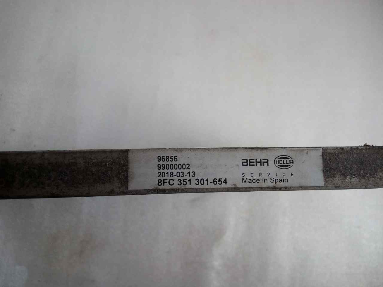 Condensador / radiador aire acondicionado 8FC351301654 de Opel Corsa e (x15) 2014-0 90 CV - pieza usada