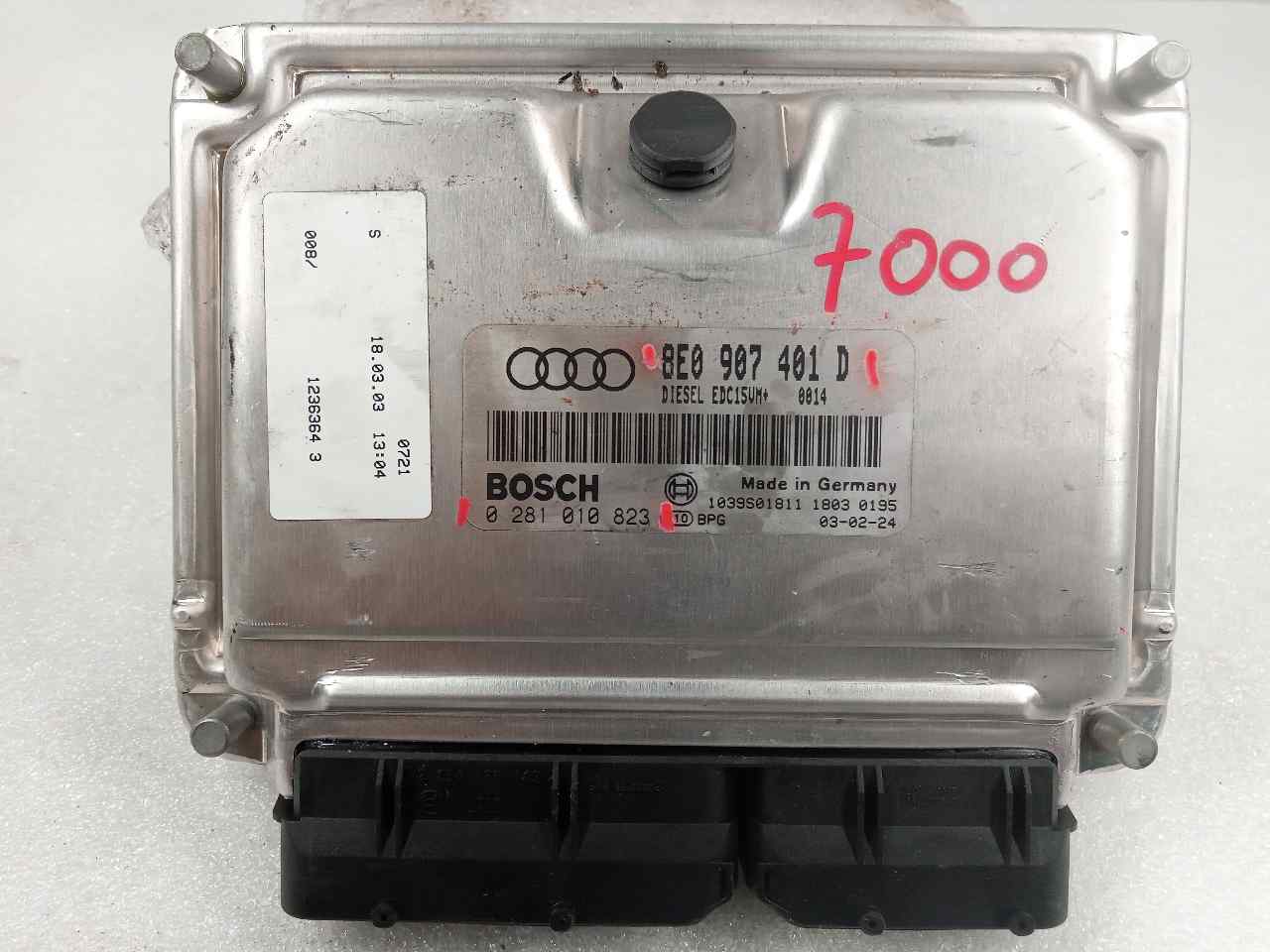 AUDI A4 B6/8E (2000-2005) Блок управления двигателем 0281010823 23802701