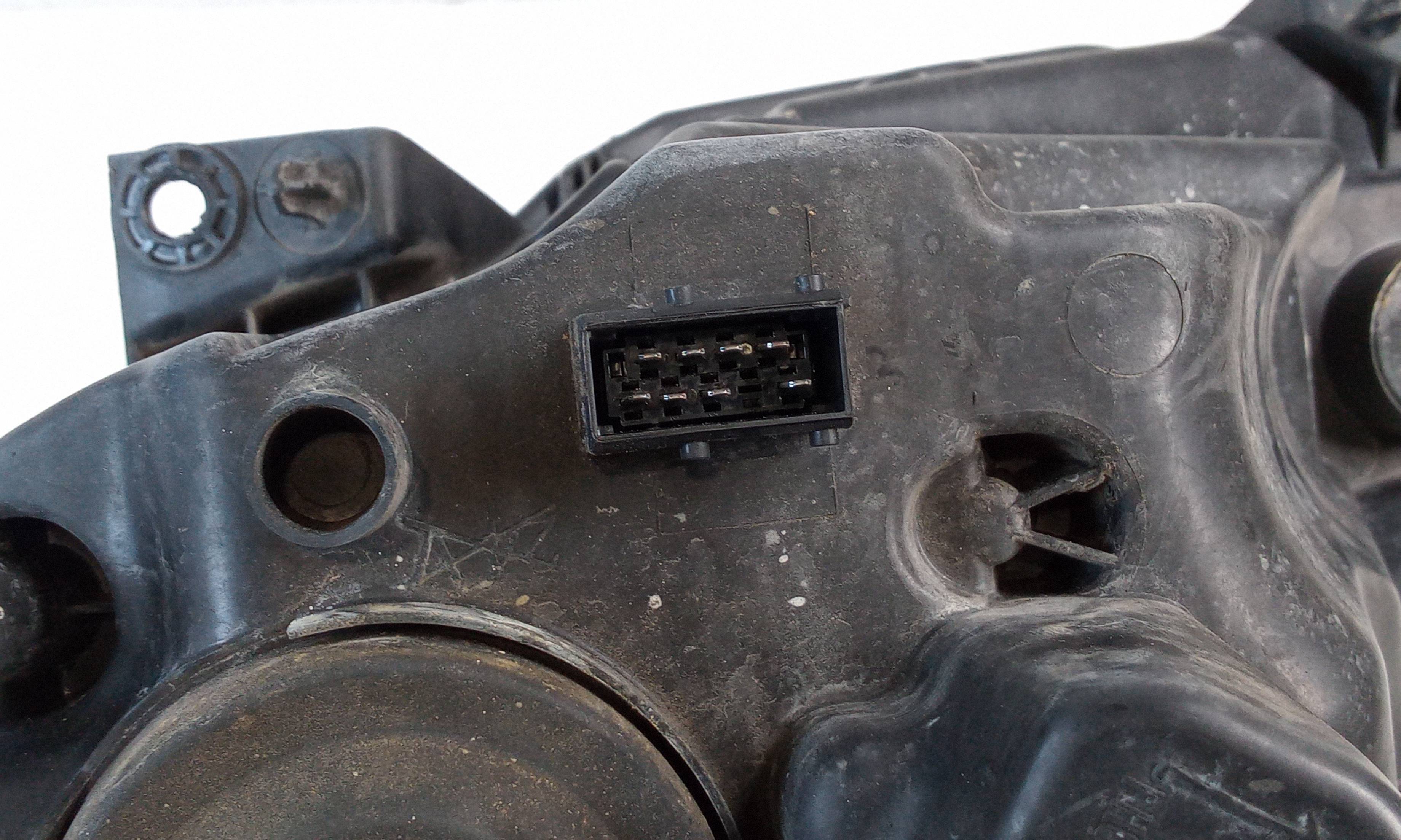 Faro derecho 9644997180 de Peugeot 1007 (km_) 2005-0 - pieza usada