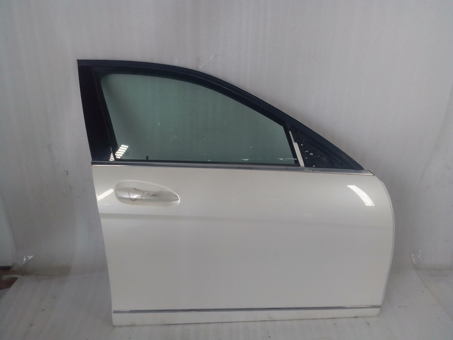 MERCEDES-BENZ C-Class W204/S204/C204 (2004-2015) Front Right Door 23800694