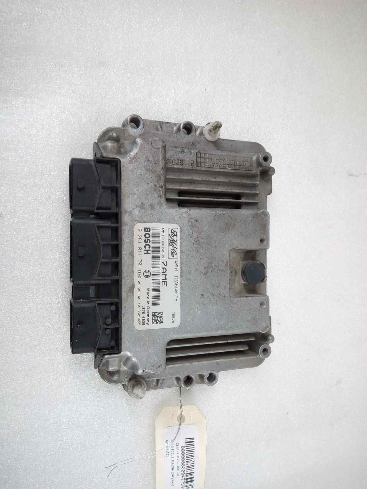 FORD Focus 2 generation (2004-2011) Moottorin ohjausyksikkö ECU 0281011701 20066567