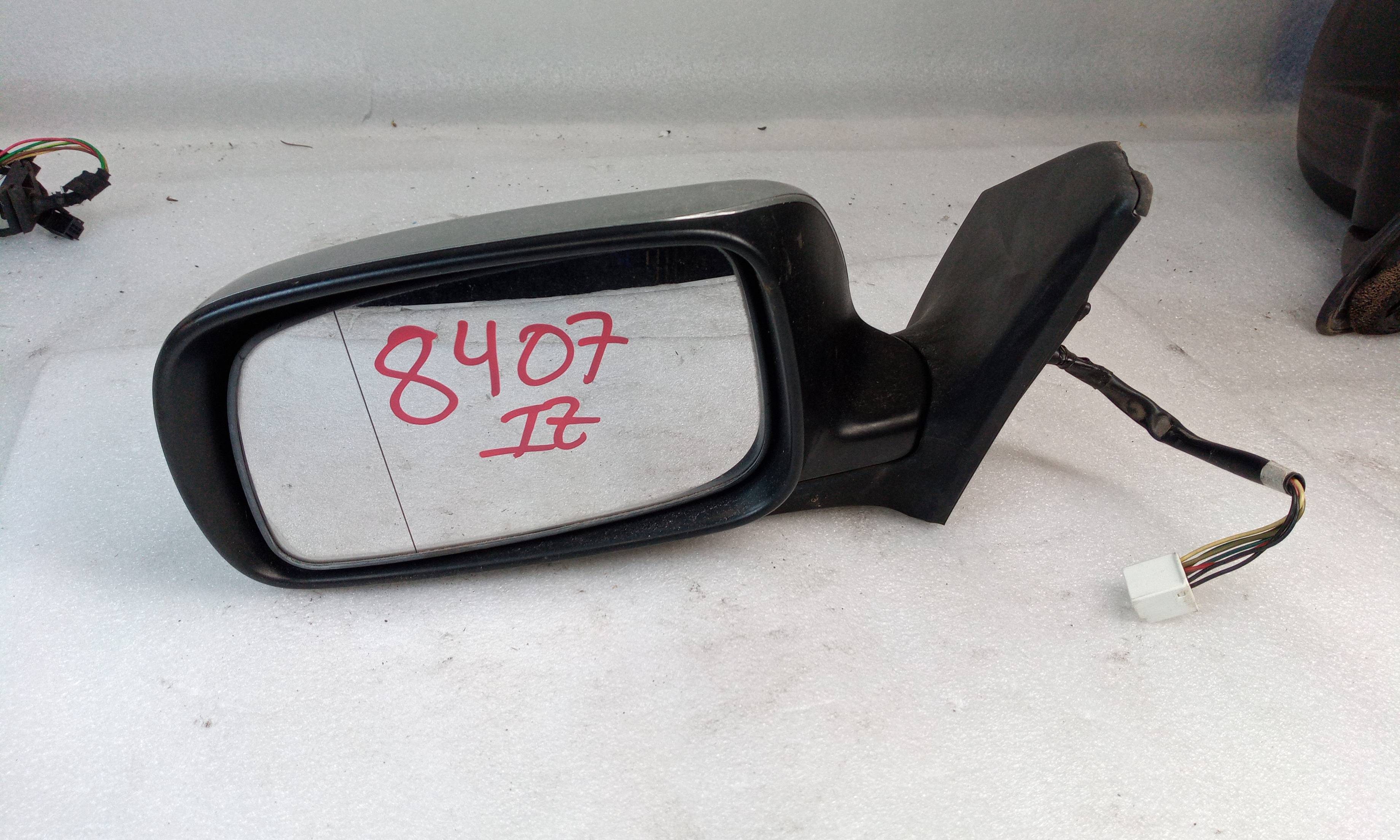 Door mirror left hand 015829 de Toyota Avensis wagon (t25) 2005-2009