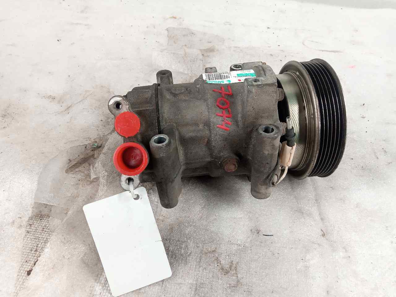 RENAULT Air Condition Pump 8200716562 23803016