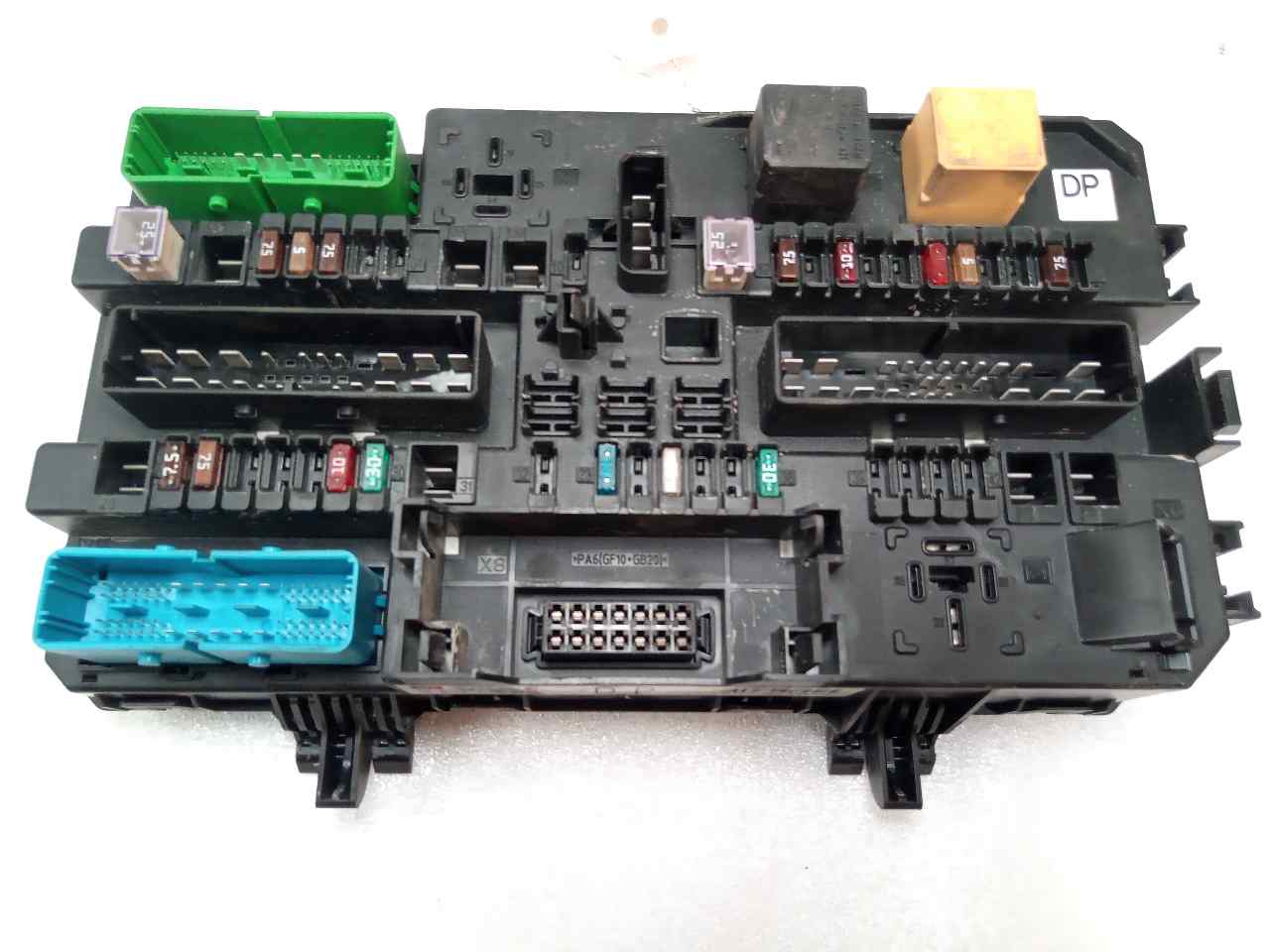 OPEL Astra J (2009-2020) Fuse Box 13181278 23801100