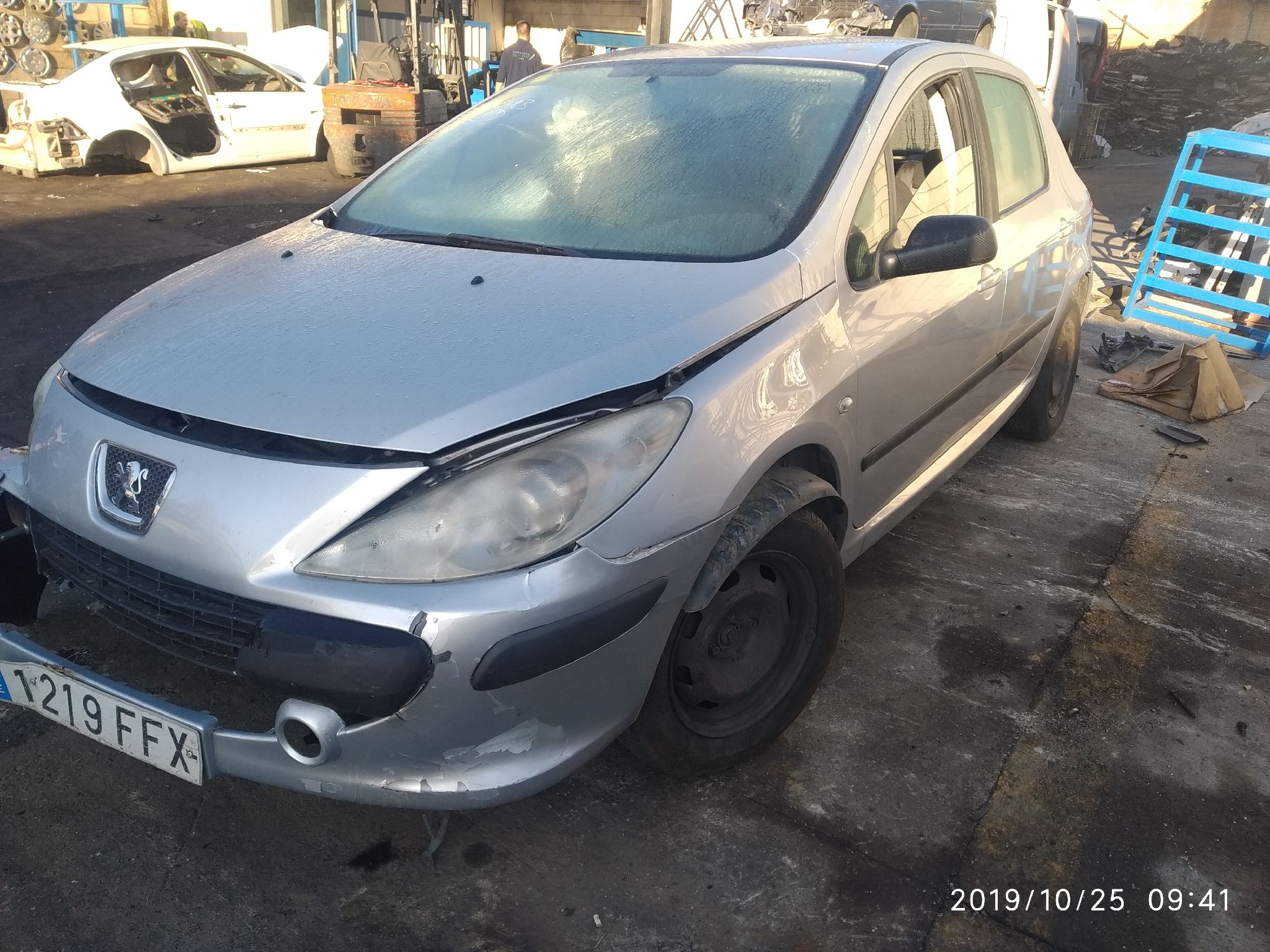 PEUGEOT 307 1 generation (2001-2008) Priekinių dešinių durų stiklo pakelėjo varikliukas 997831101 18861247